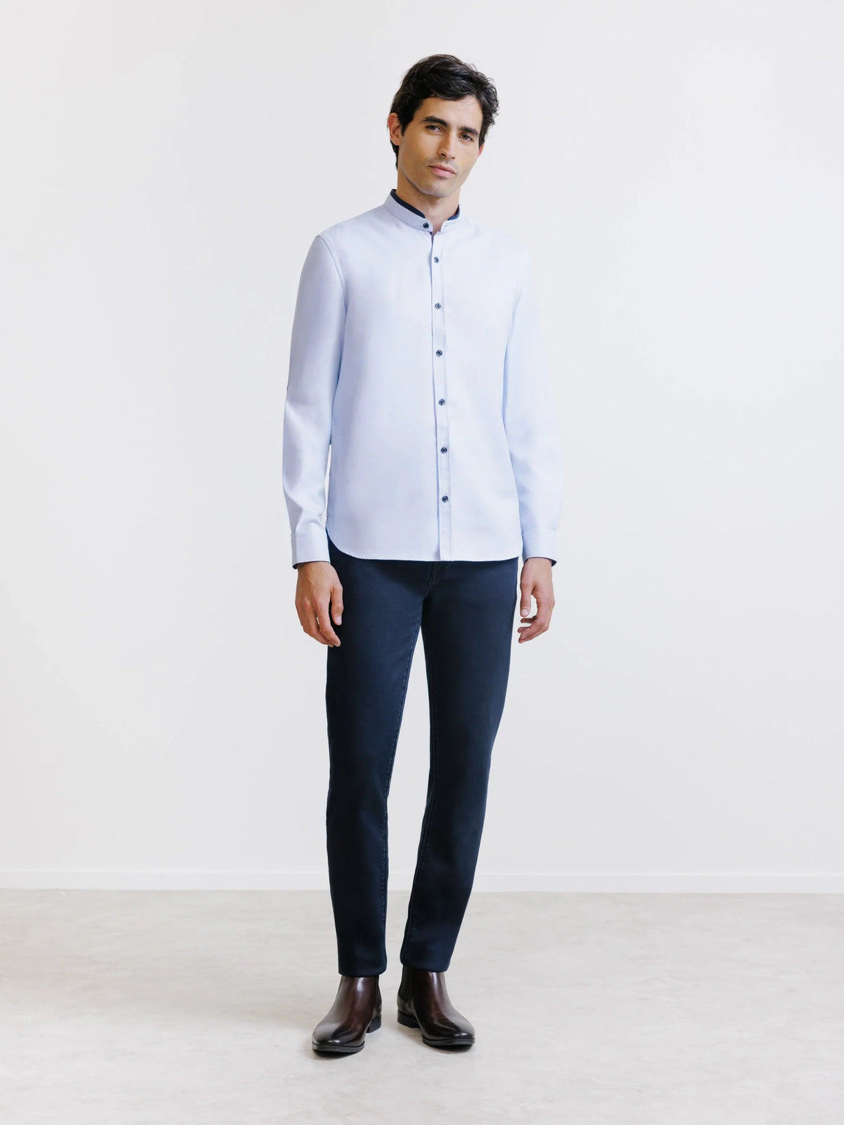 Chemise col mao avec coudière en suède ciel - IZAC