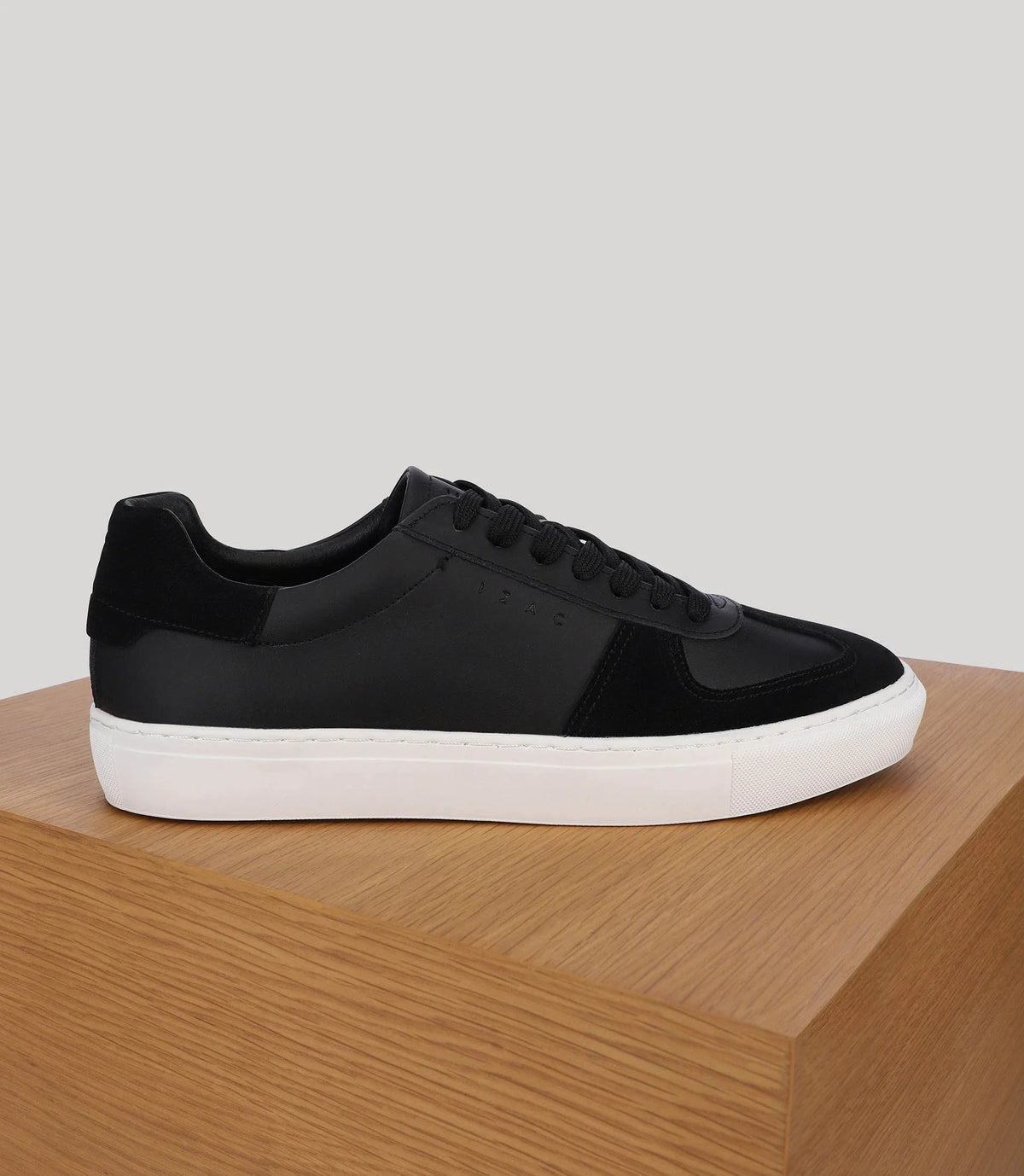 Basket bi - matière noire - IZAC