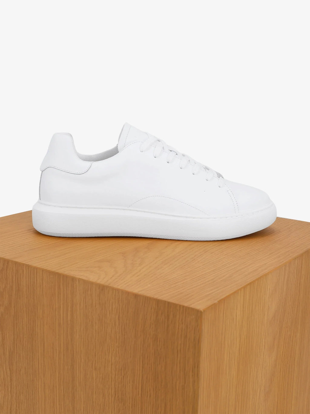 Basket en cuir blanche - IZAC