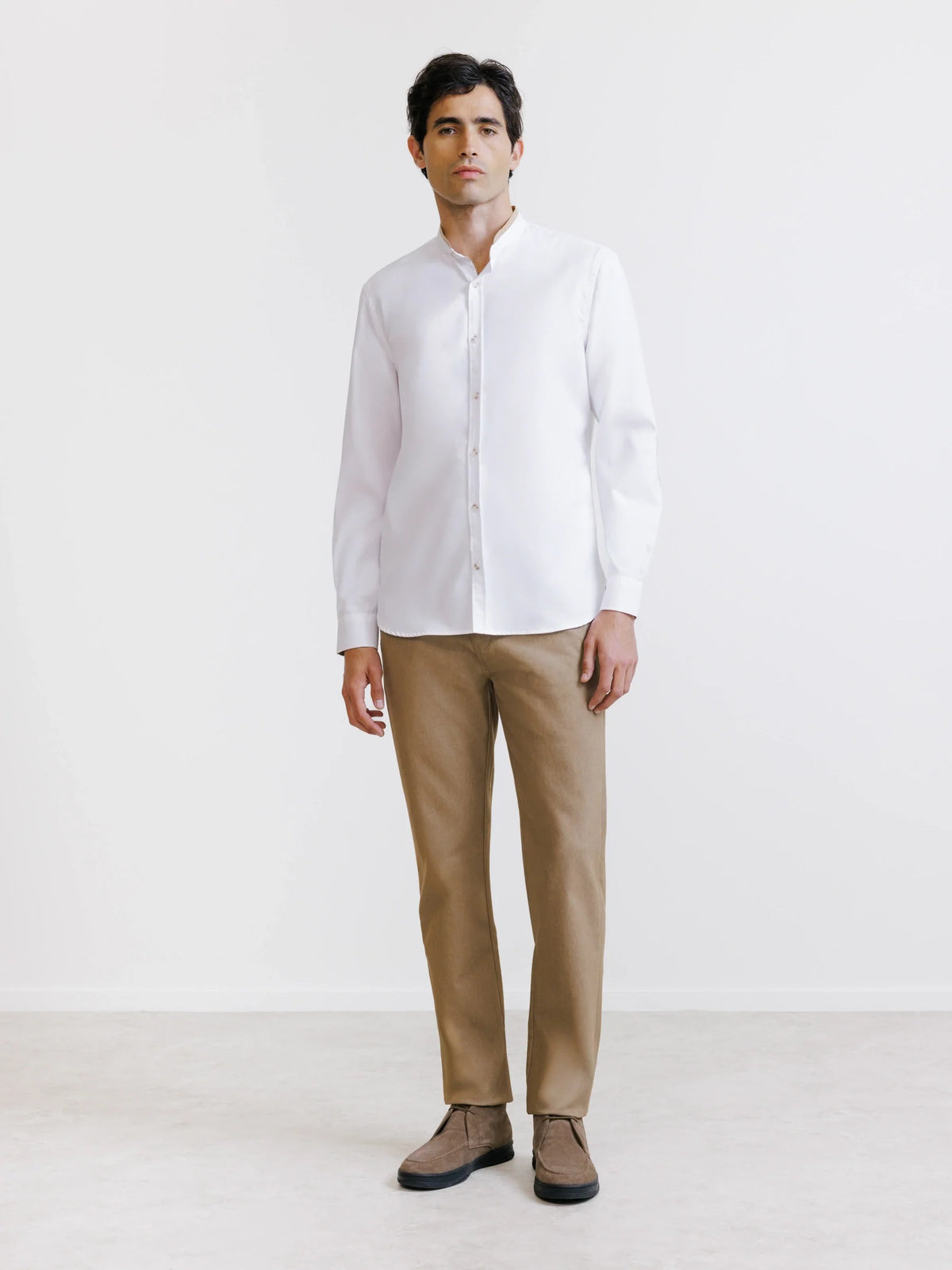 Chemise col mao avec coudière en suède blanche - IZAC