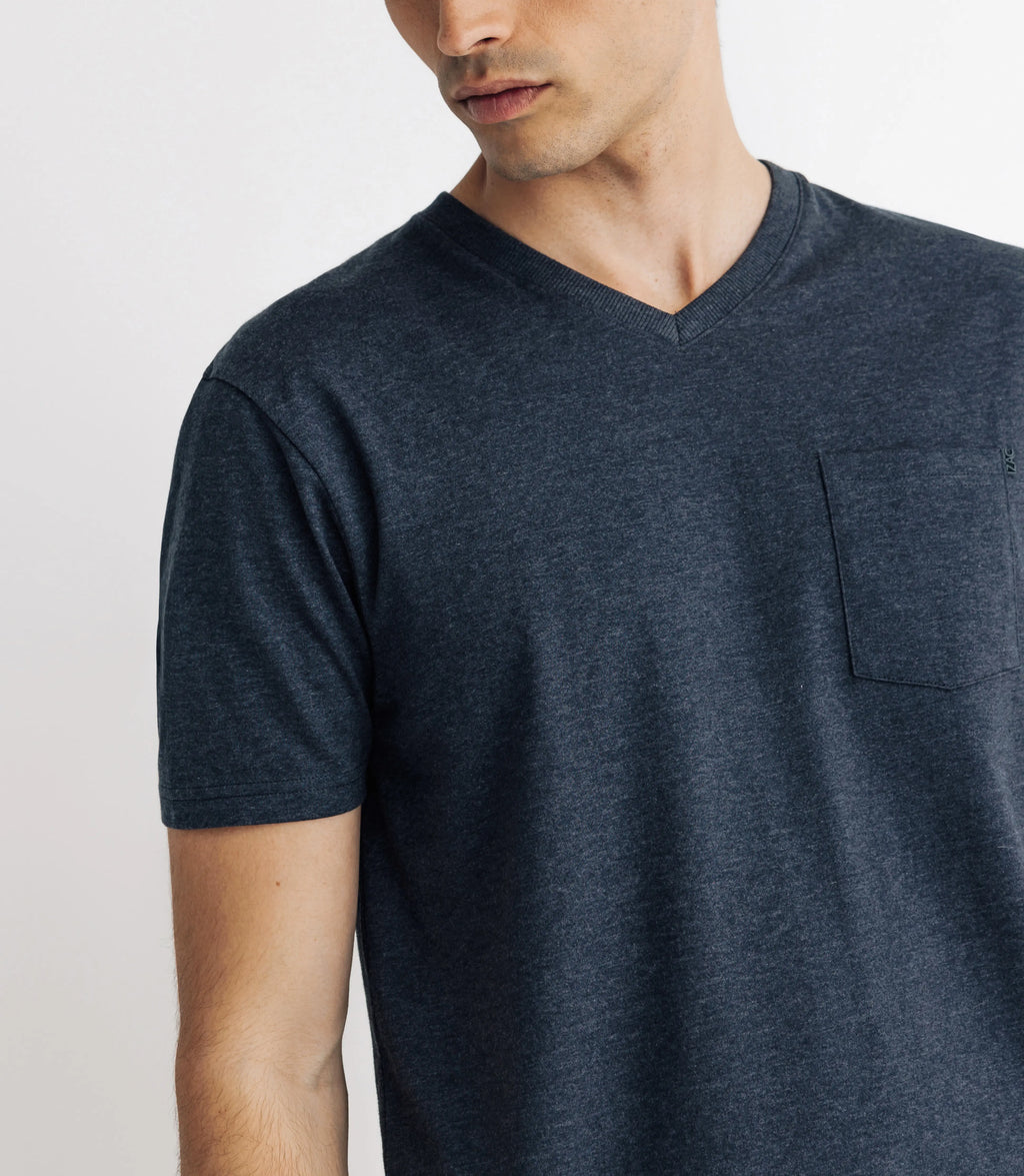 T-shirt col V avec poche marine - IZAC
