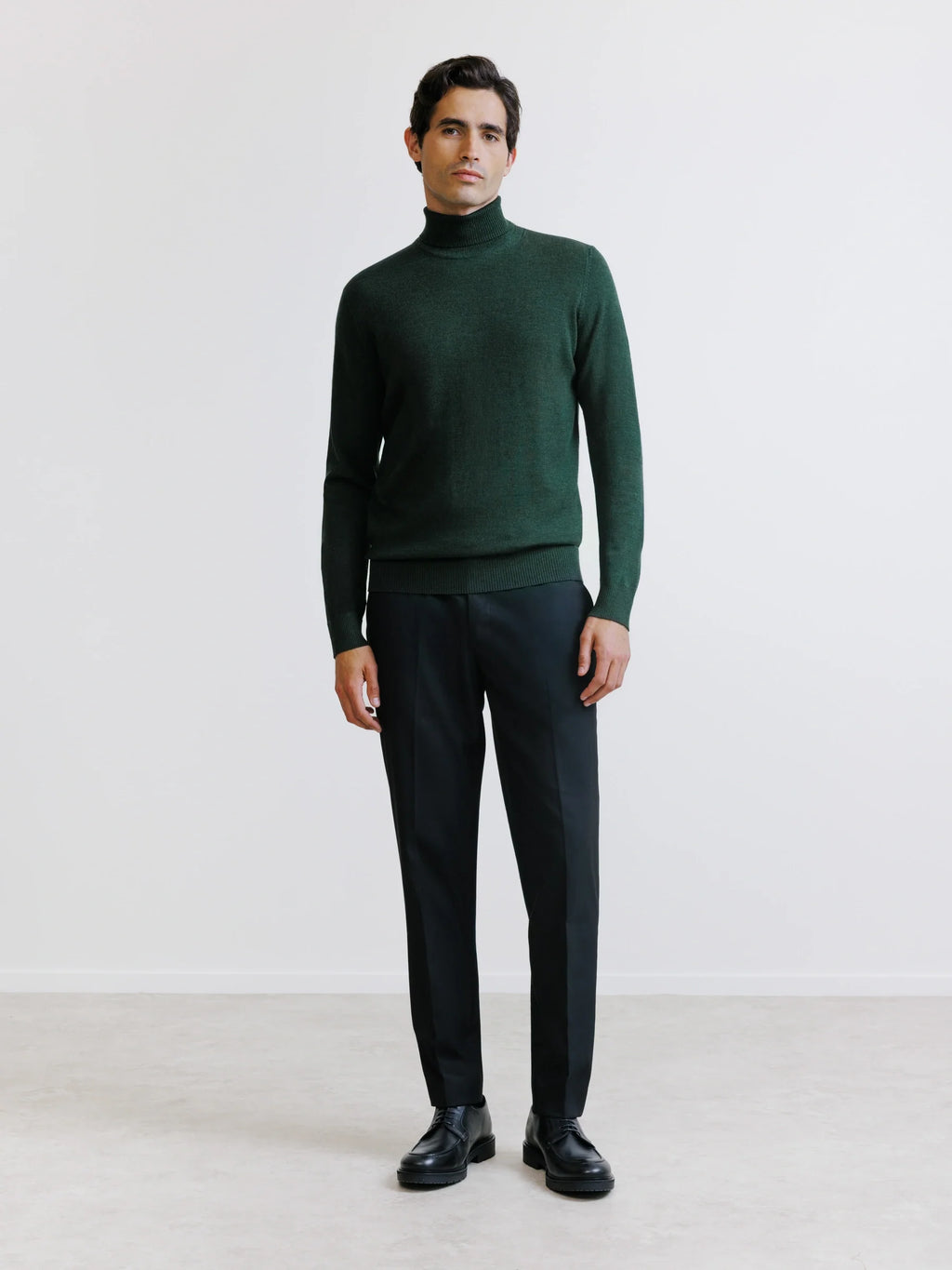 Pull col roulé en laine mérinos vert foncé - IZAC