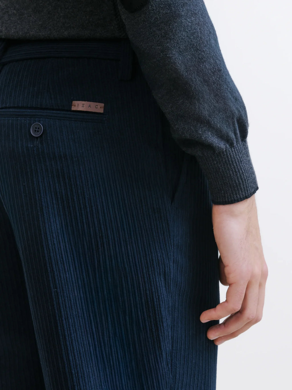 Pantalon en velours marine - IZAC