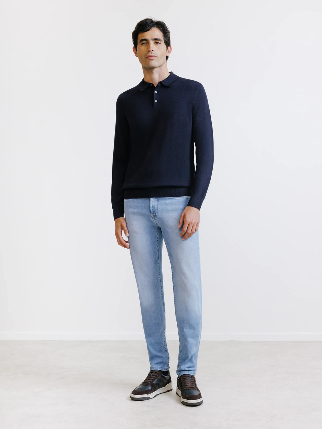 Pull col polo boutonné en laine mérinos marine - IZAC