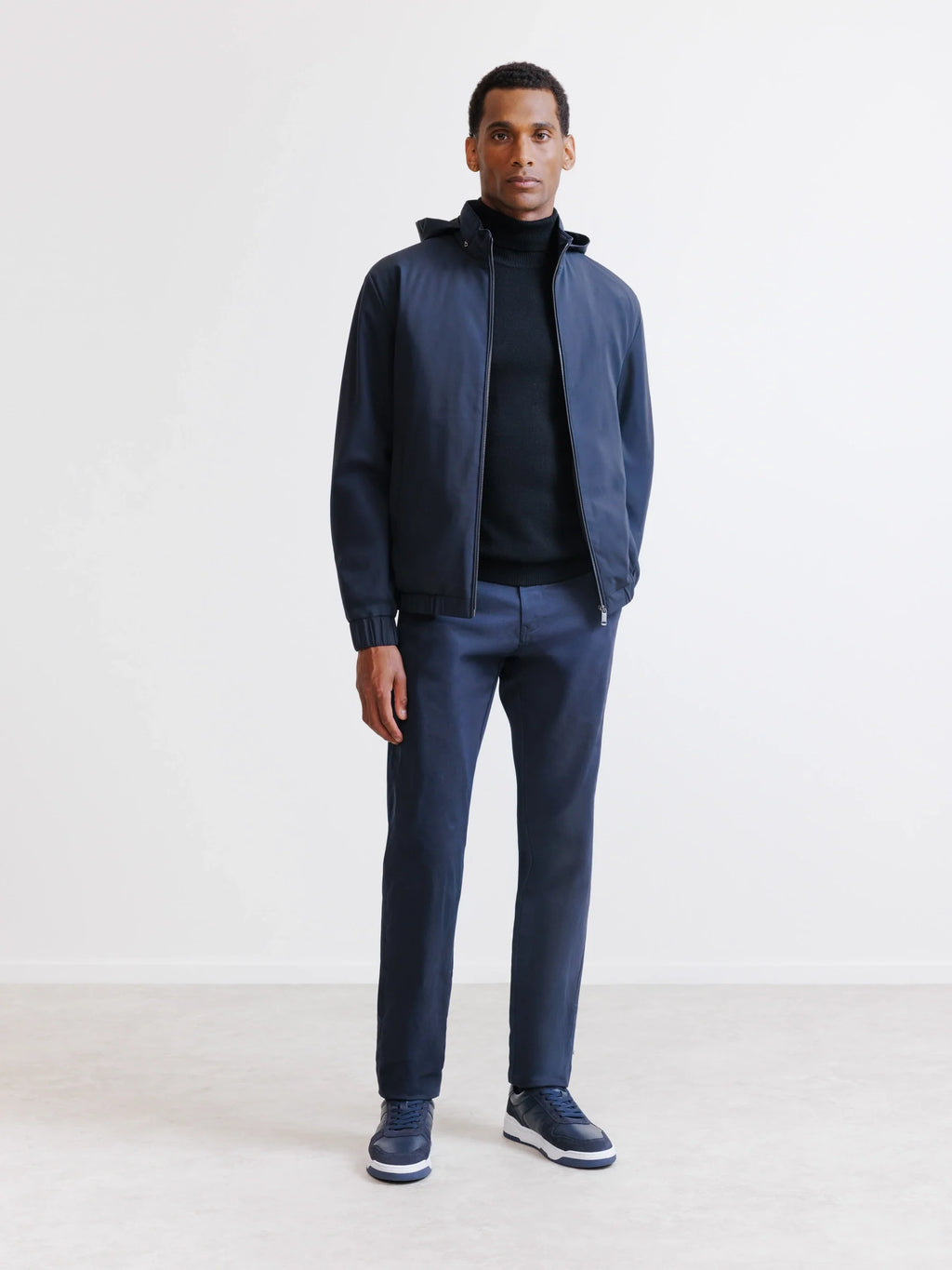 Blouson avec capuche marine - IZAC