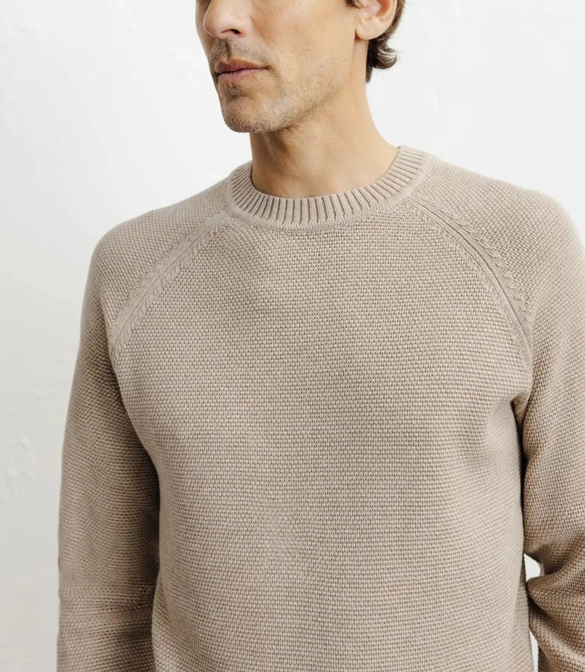 Pull col rond jeux de points beige - IZAC