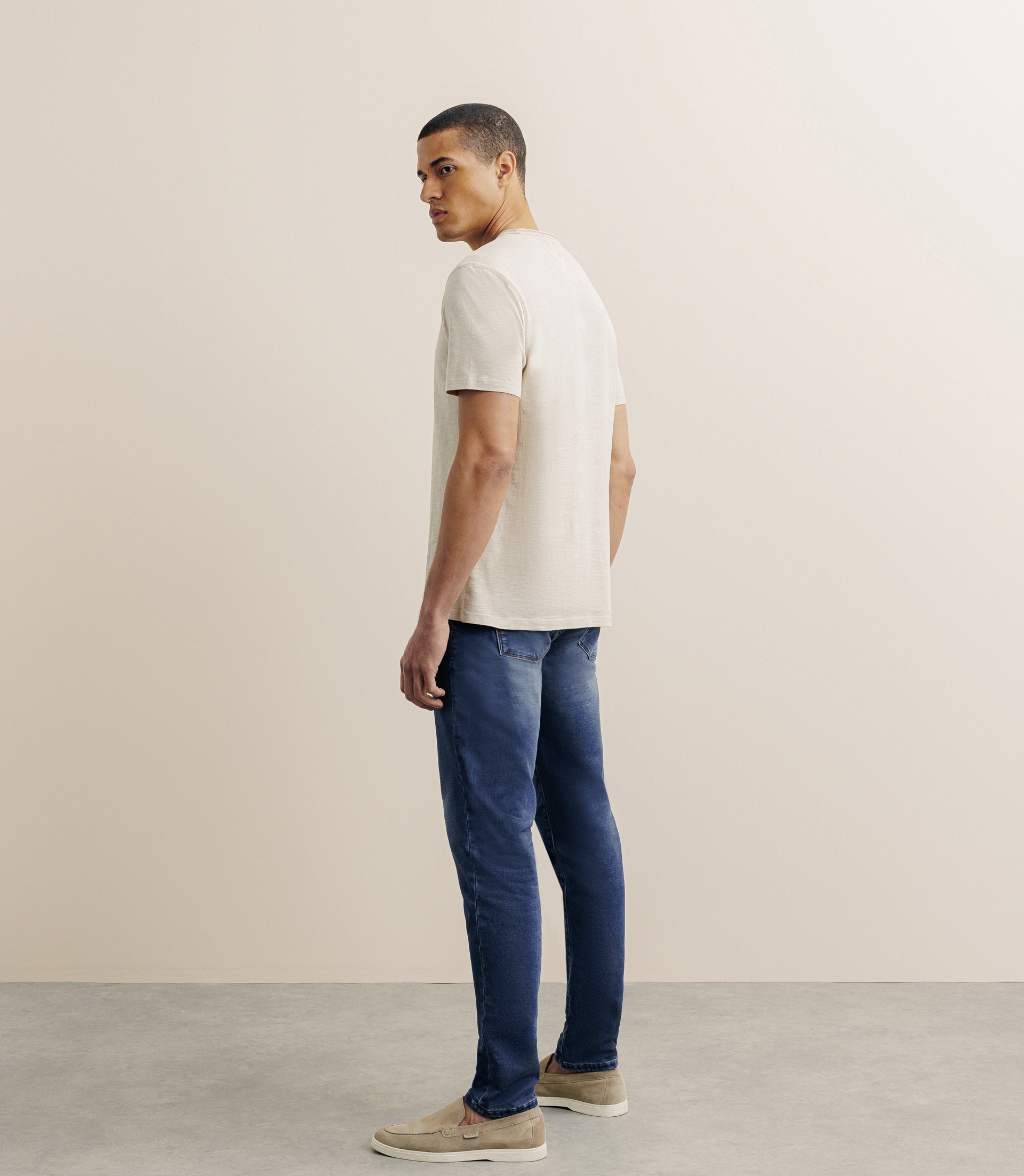 T-shirt col V beige - IZAC