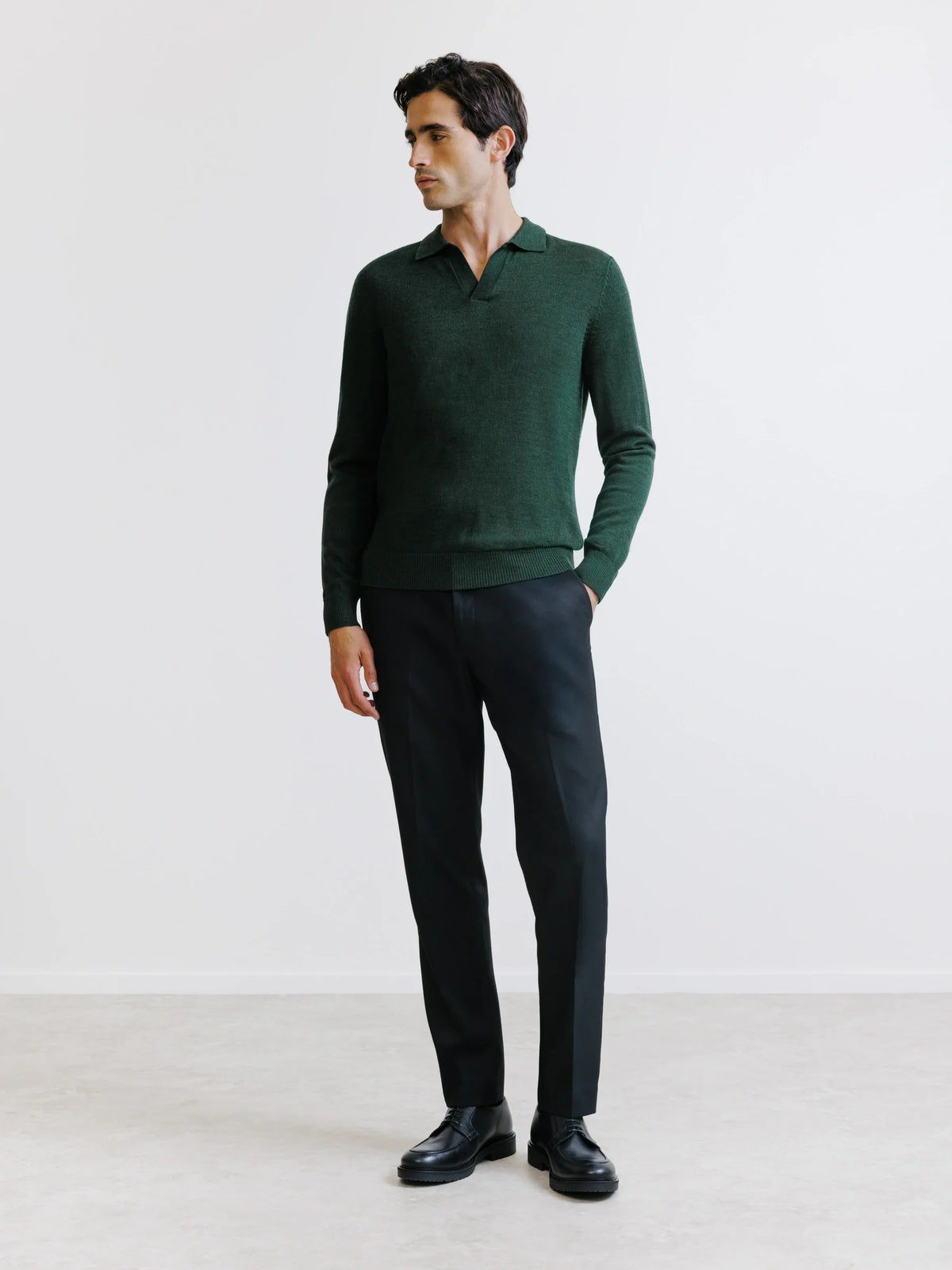 Pull col polo ouvert en laine mérinos vert foncé - IZAC