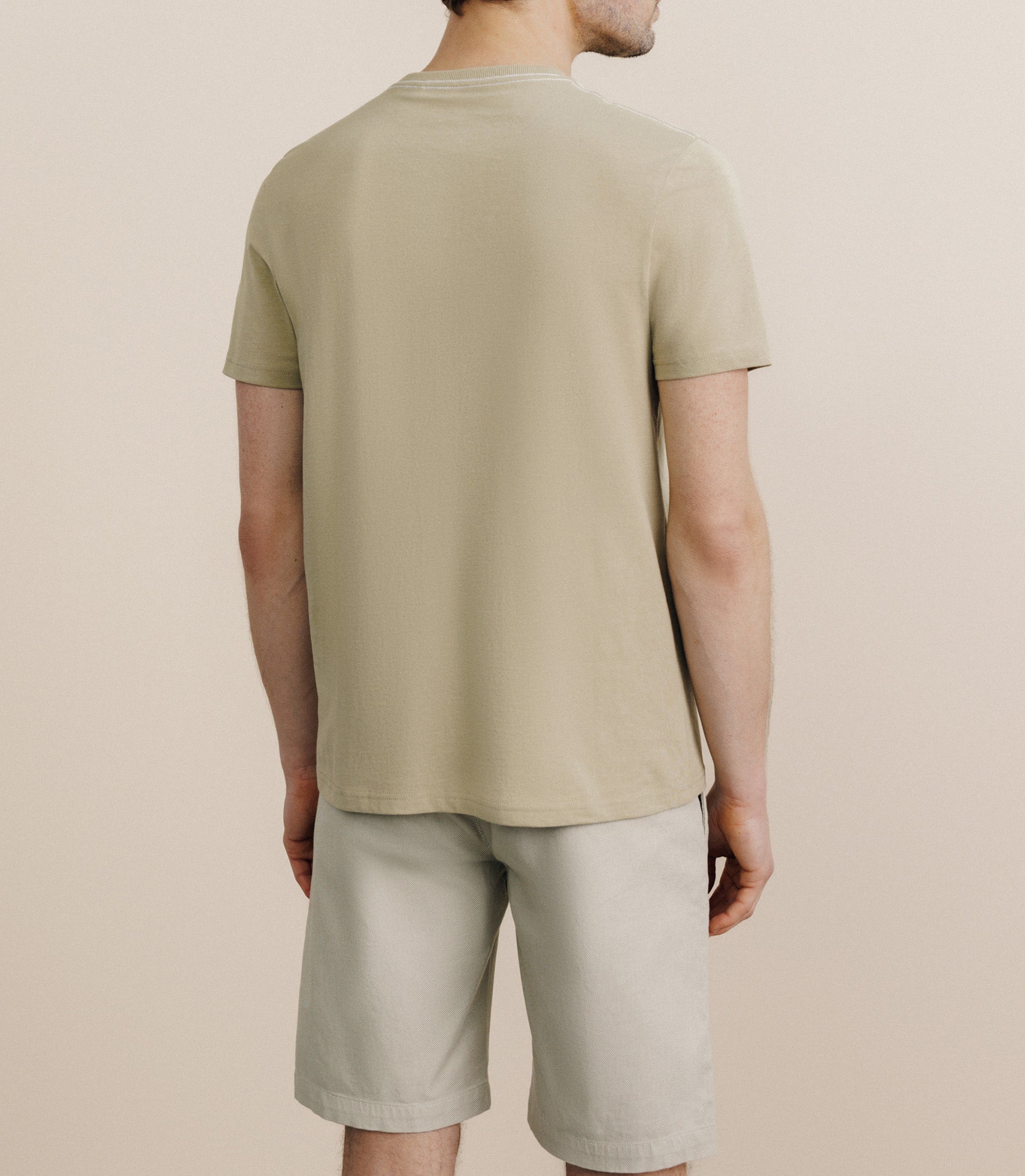 T-shirt col V avec poche kaki - IZAC