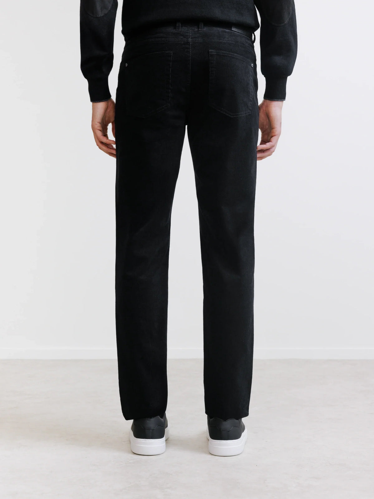 Pantalon en velours noir - IZAC
