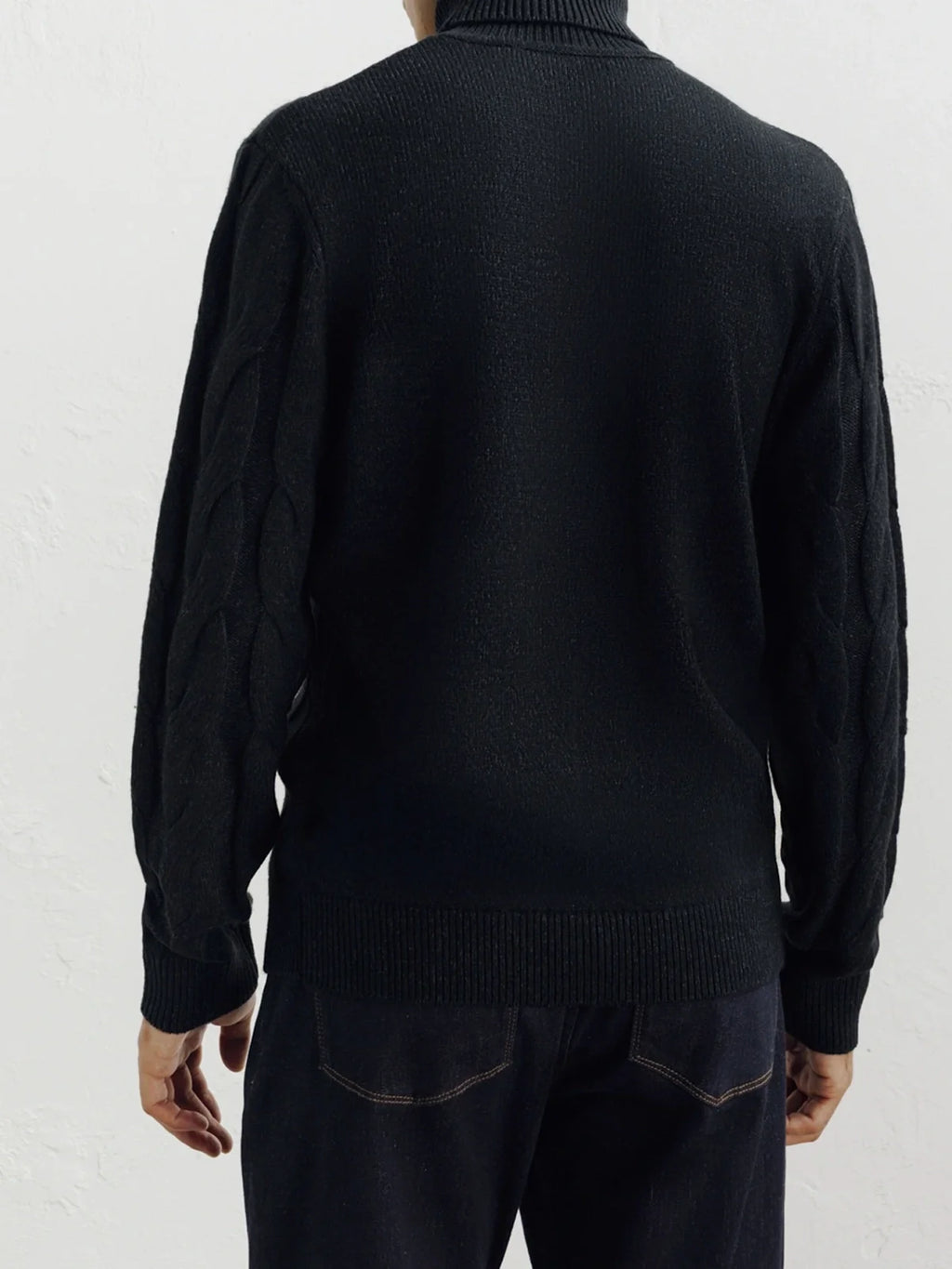 Pull col roulé torsadé noir - IZAC