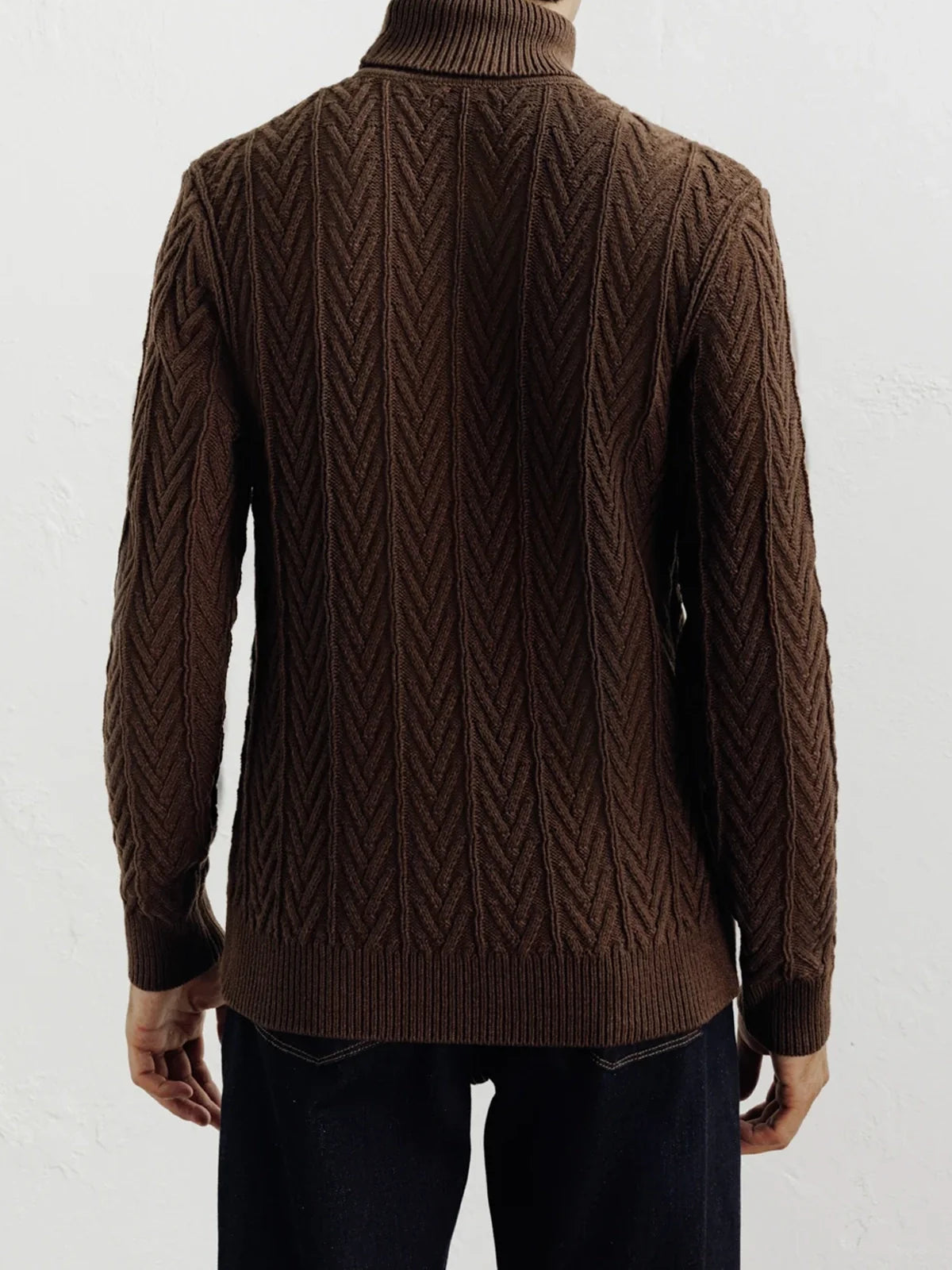 Pull col roulé torsadé chocolat - IZAC