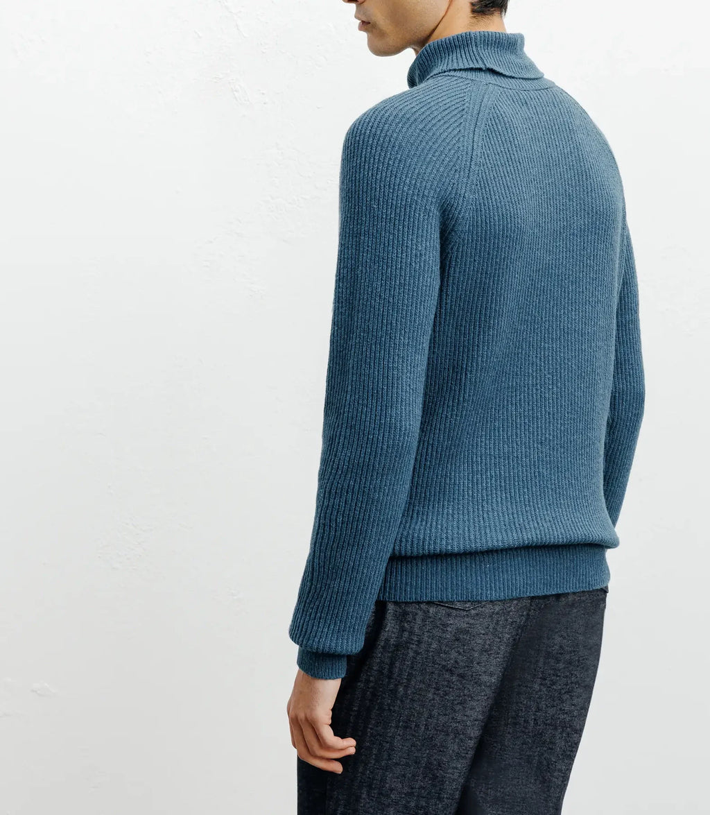 Pull col roulé uni canard - IZAC