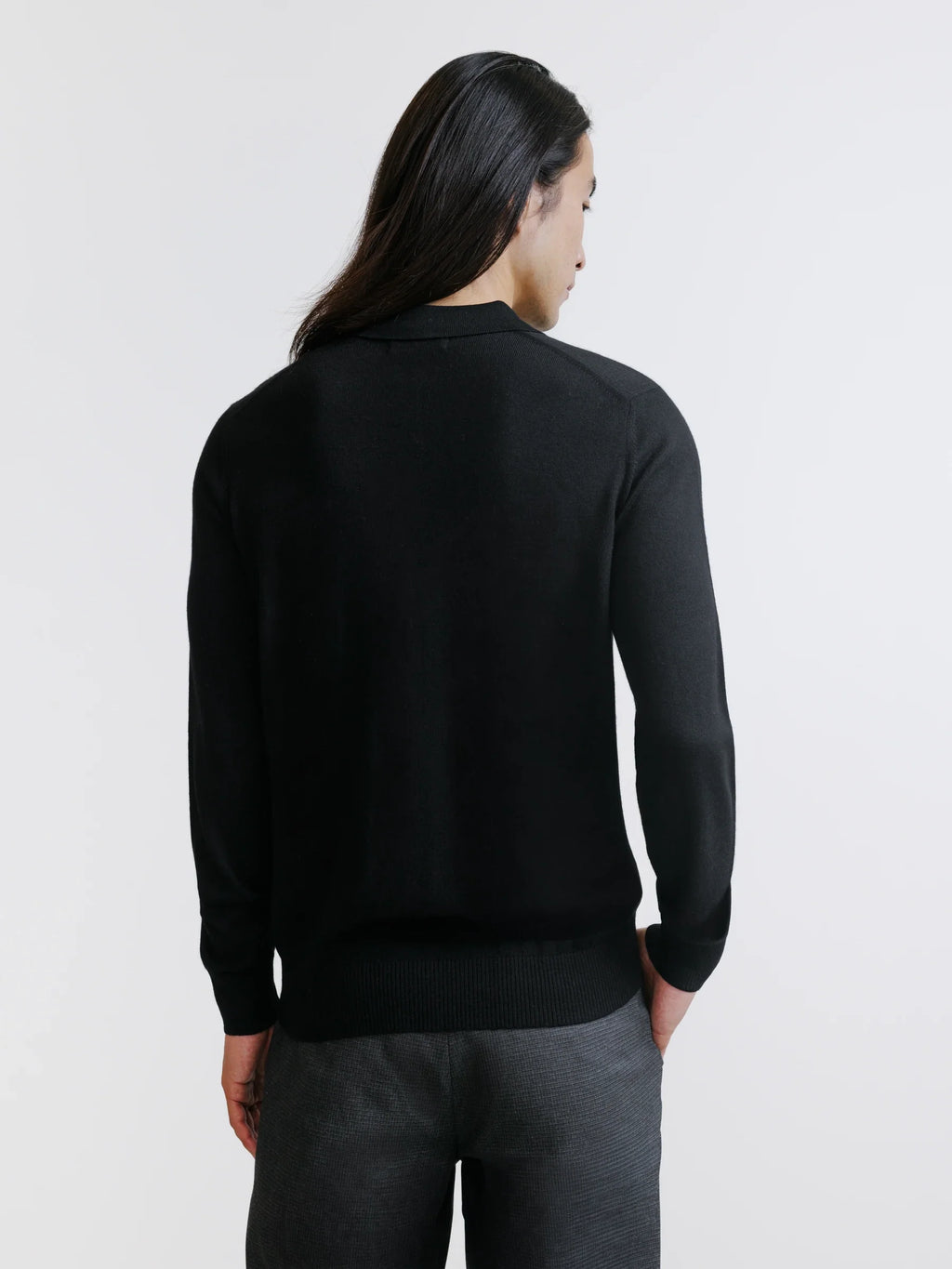 Pull col polo boutonné en laine mérinos noir - IZAC