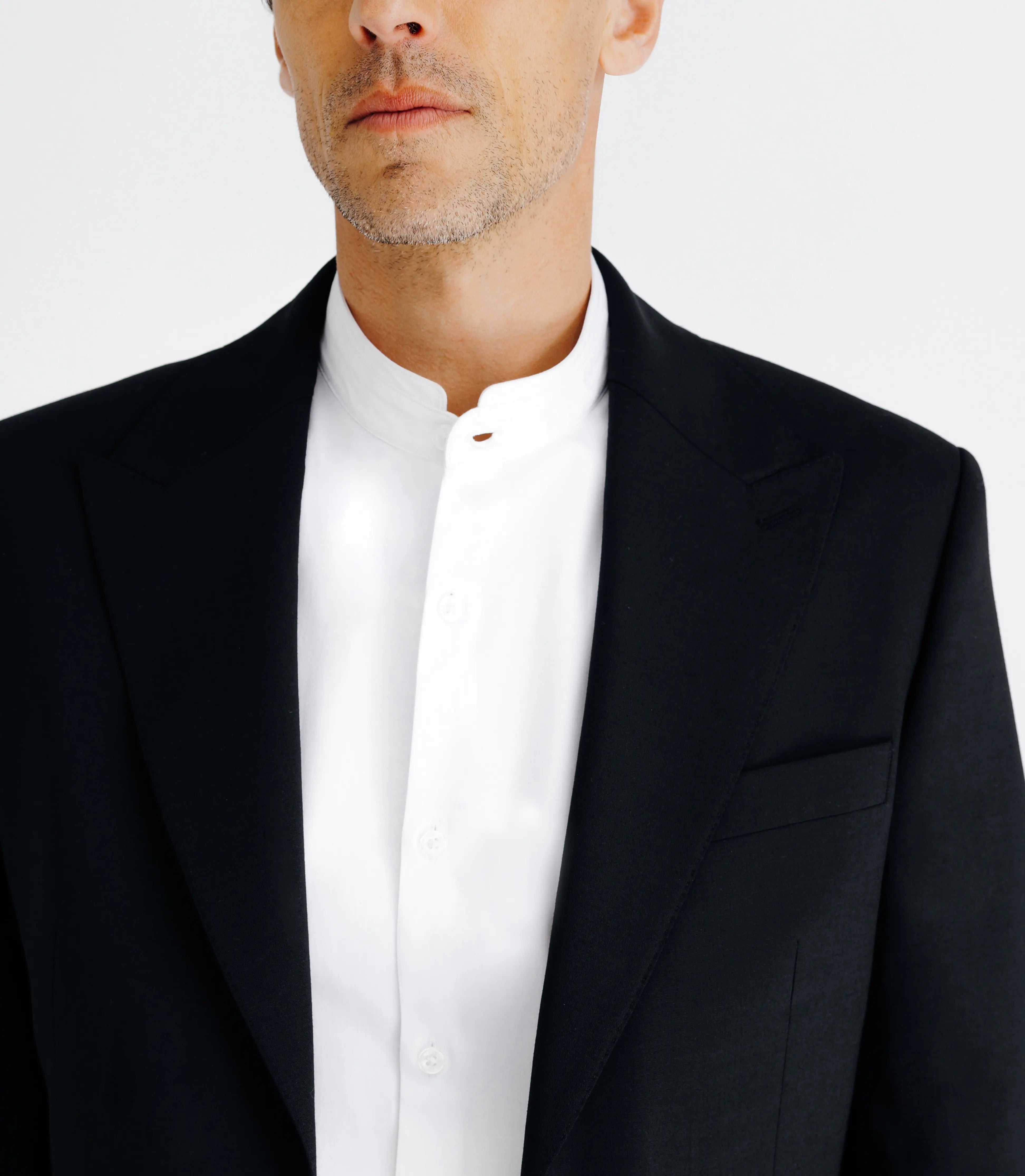 Costume col pointe noir - IZAC