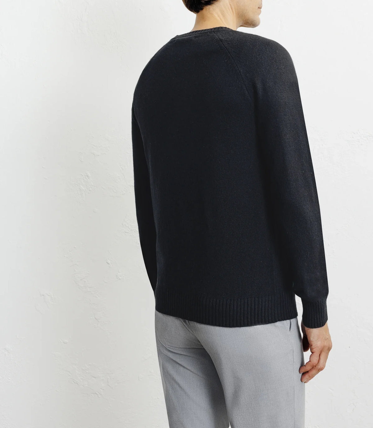 Pull en laine col rond noir - IZAC