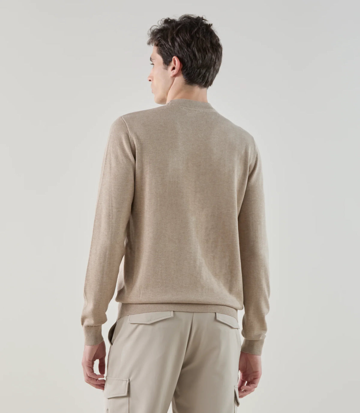 Pull col rond avec poche bi - matière beige - IZAC