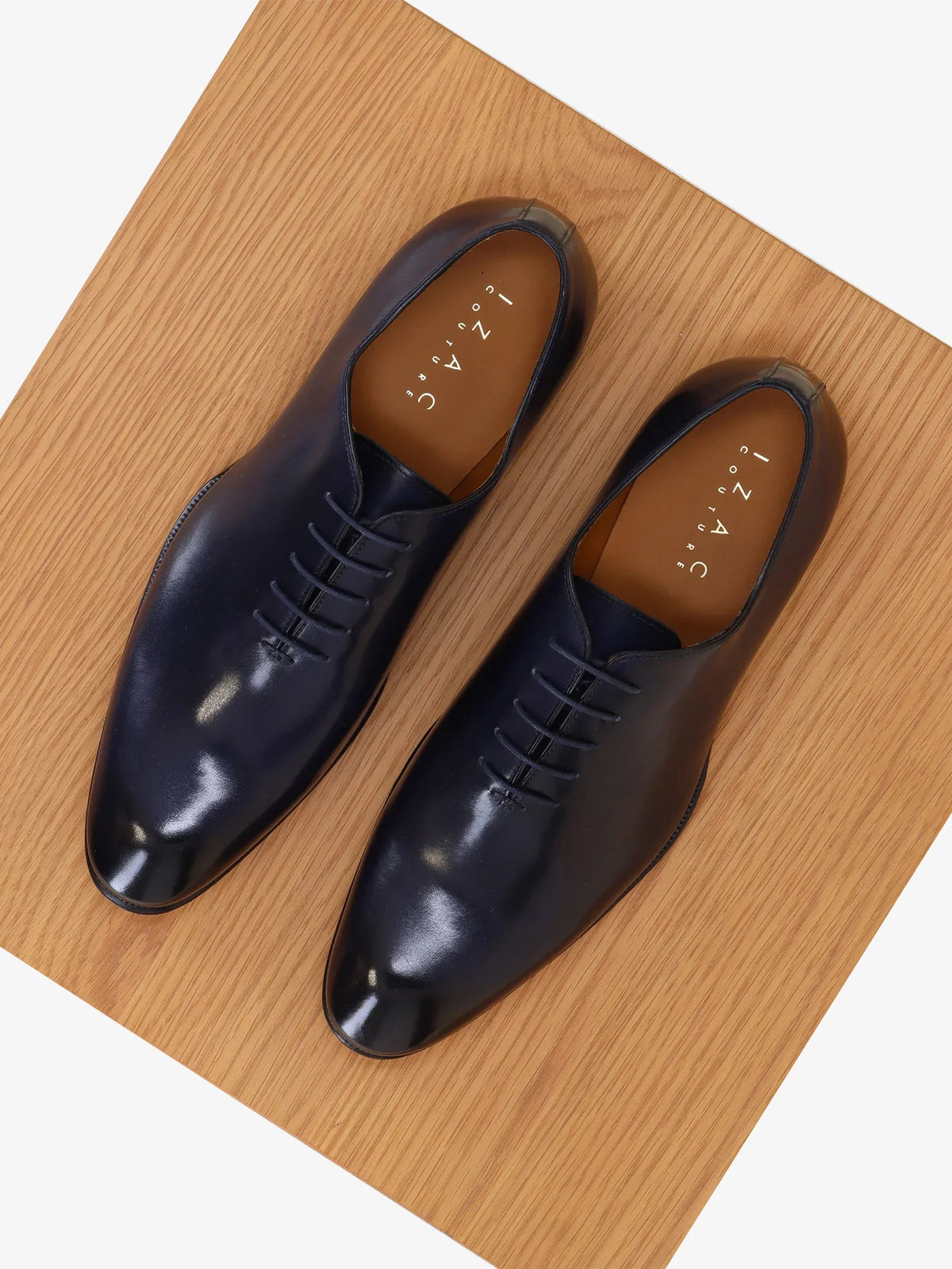 Chaussures couture marine - IZAC