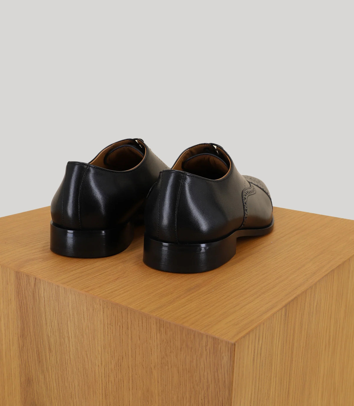 Derby en cuir noir - IZAC