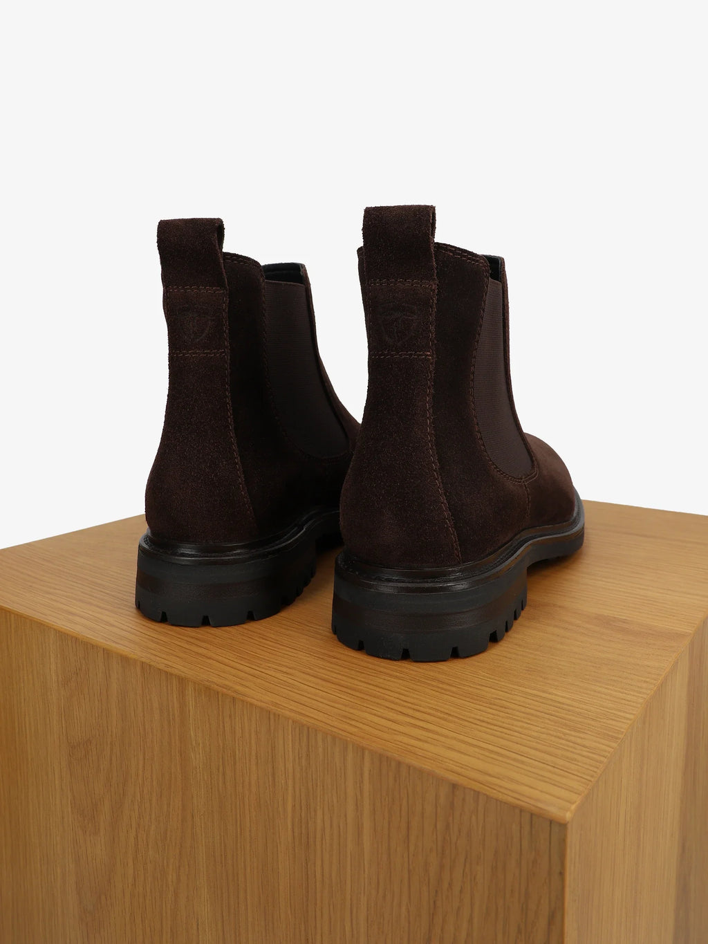 Bottines chelsea en suède marron - IZAC
