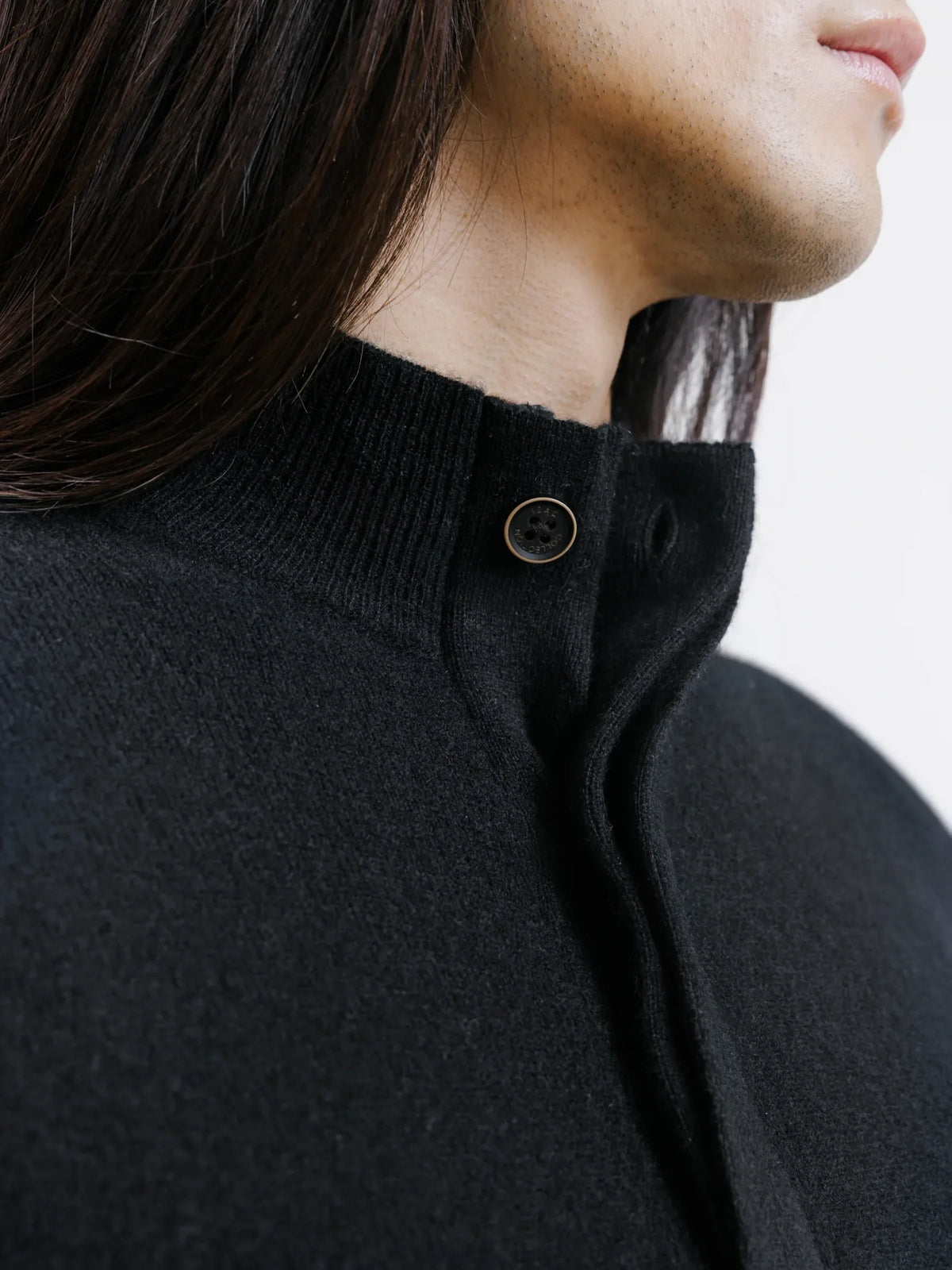 Pull col montant 100% cachemire noir - IZAC