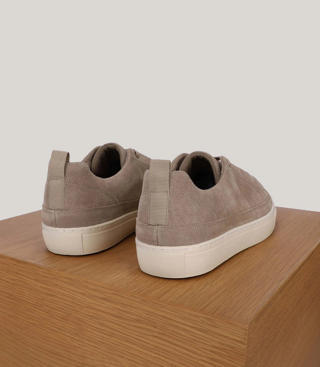 Basket en suède beige - IZAC