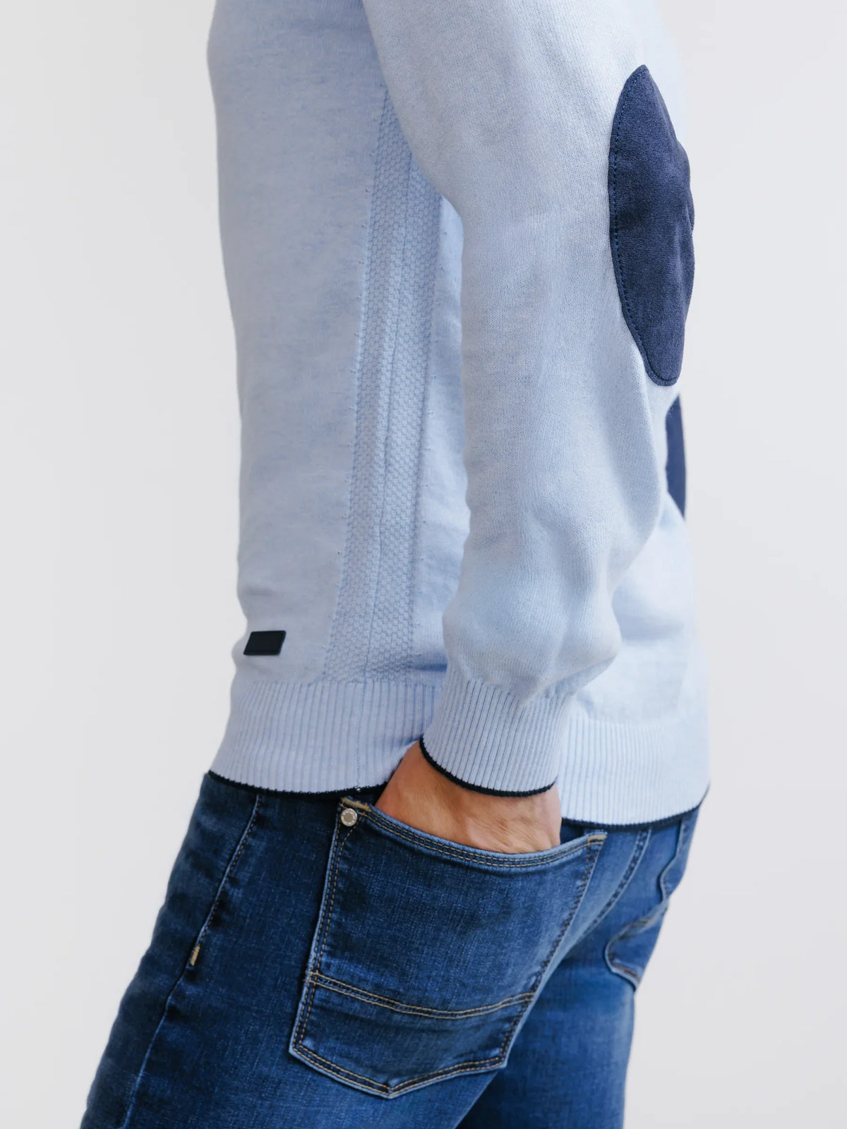 Pull col V bleu ciel - IZAC