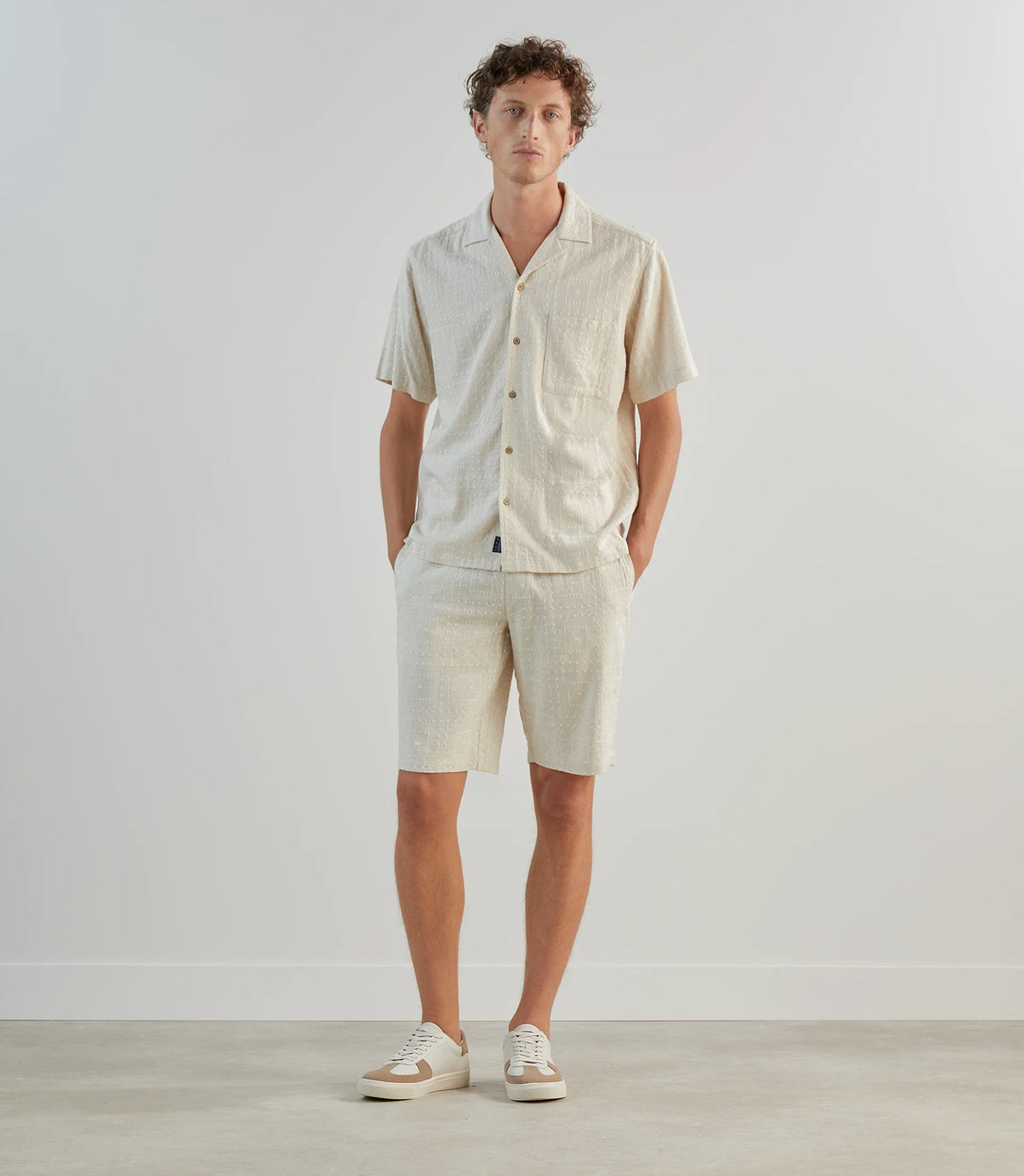 Bermuda avec cordon de serrage beige - IZAC
