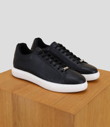 Chaussures sneakers en cuir noir - IZAC