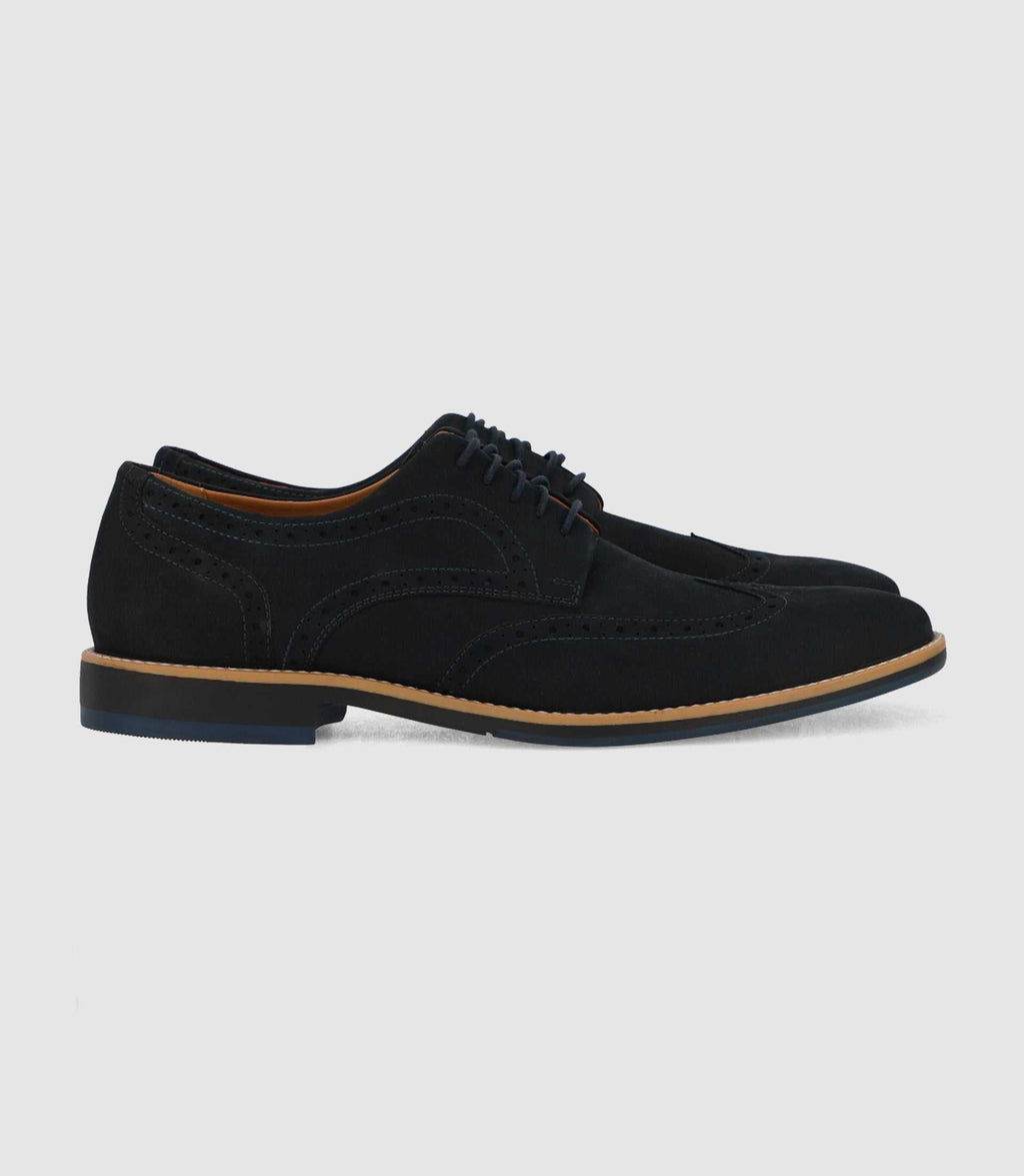 Chaussures en cuir marine - IZAC
