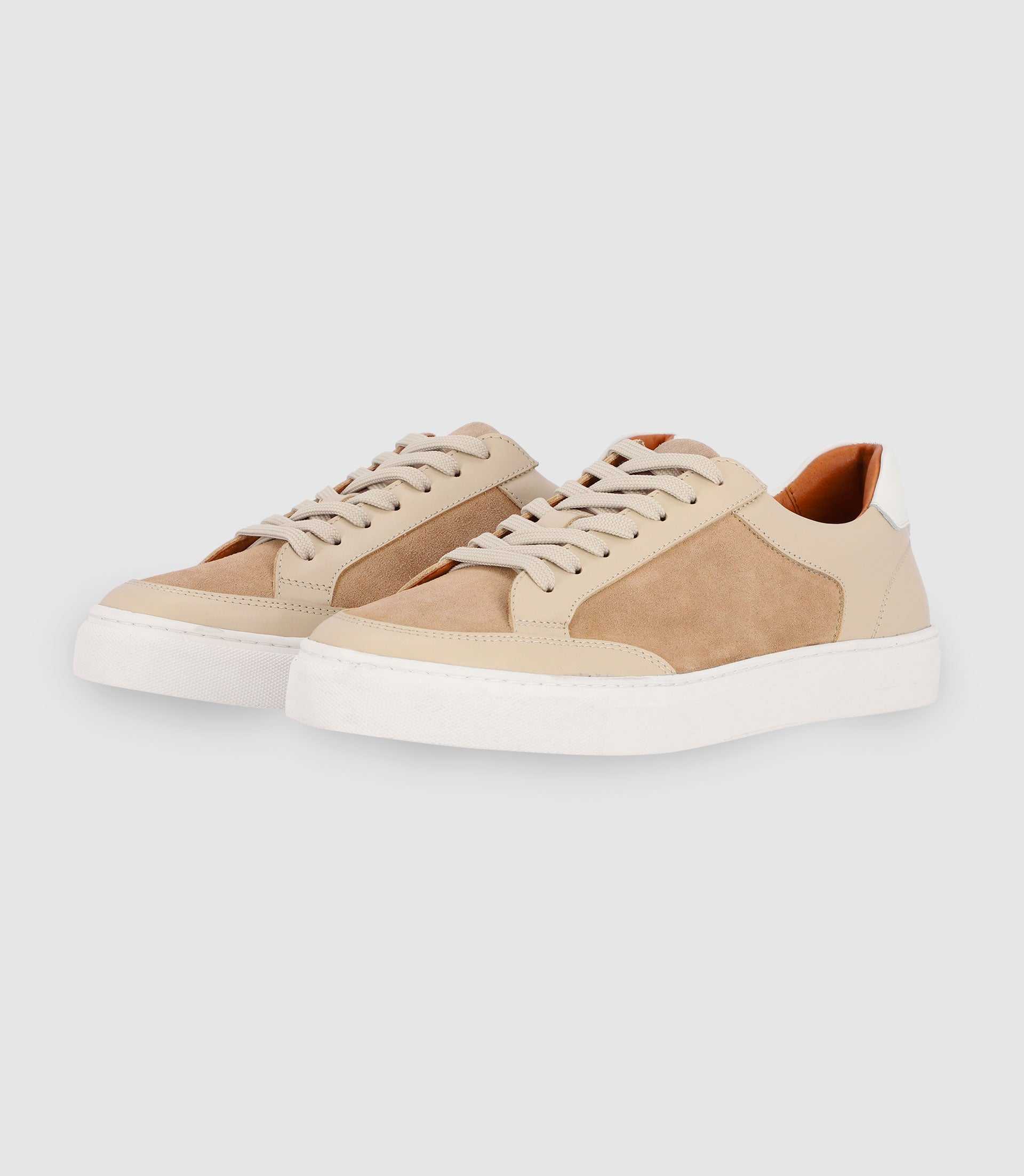 Sneakers en cuir beige - IZAC
