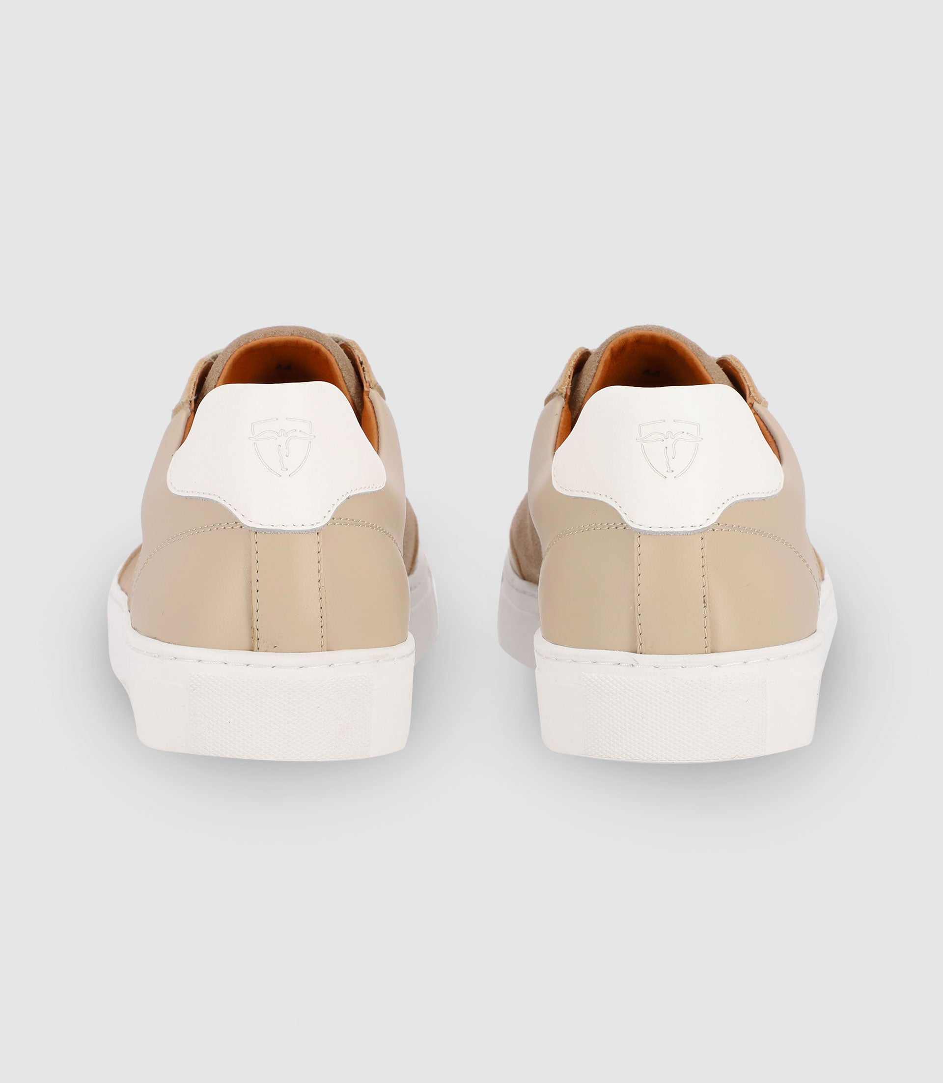 Sneakers en cuir beige - IZAC