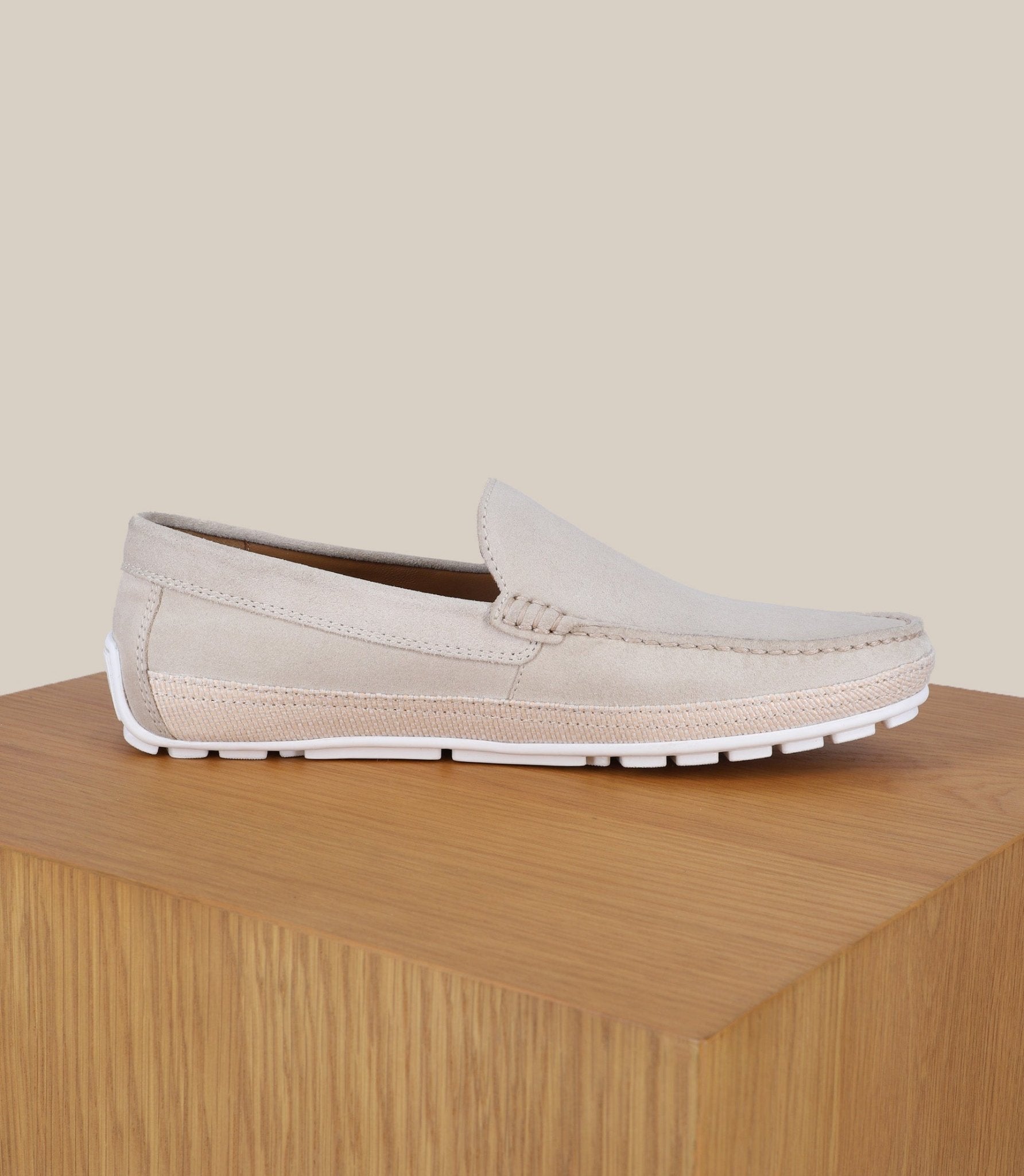 Mocassin en daim ecru - IZAC