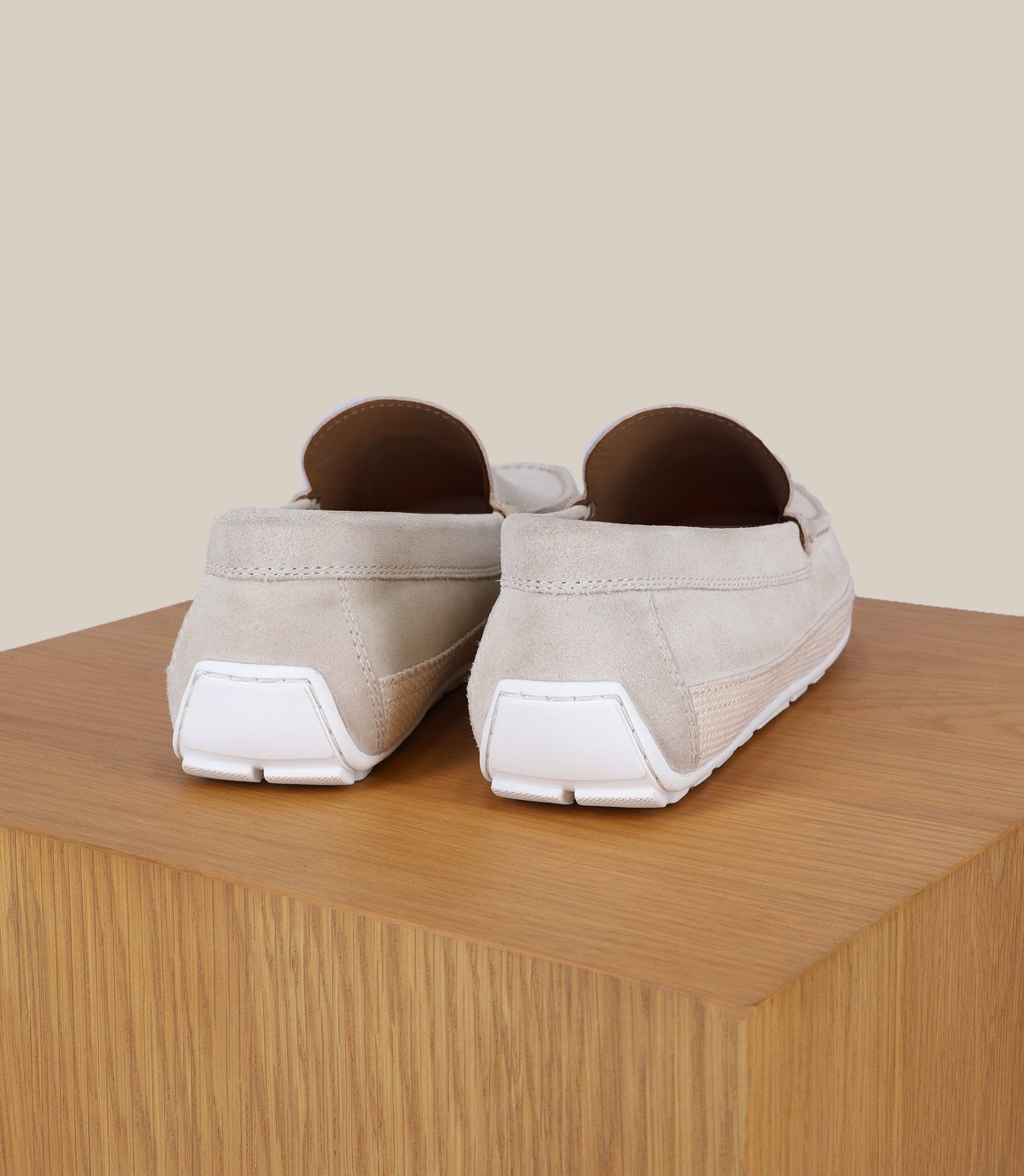 Mocassin en daim ecru - IZAC