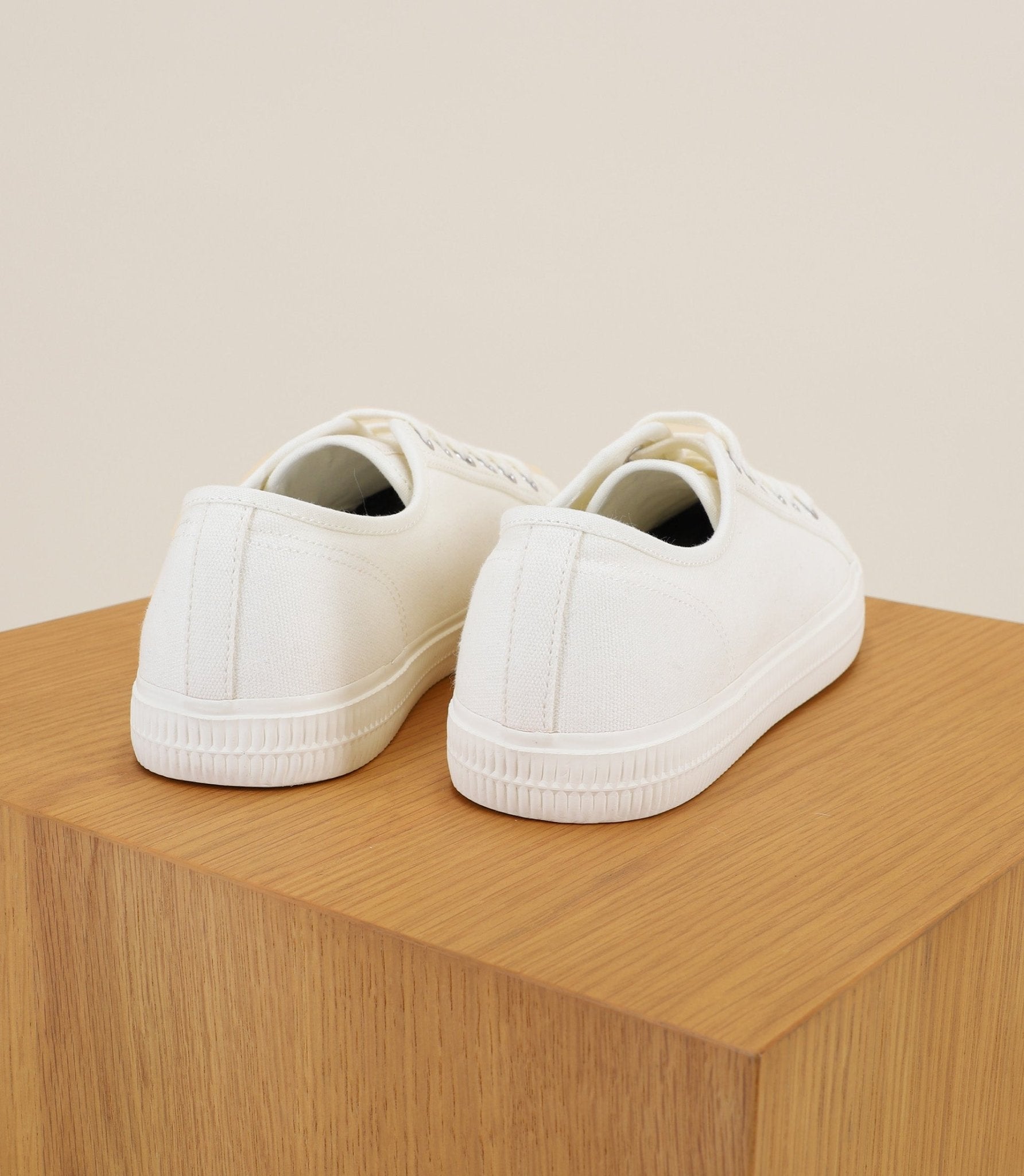 Chaussures baskets en toile écru - IZAC