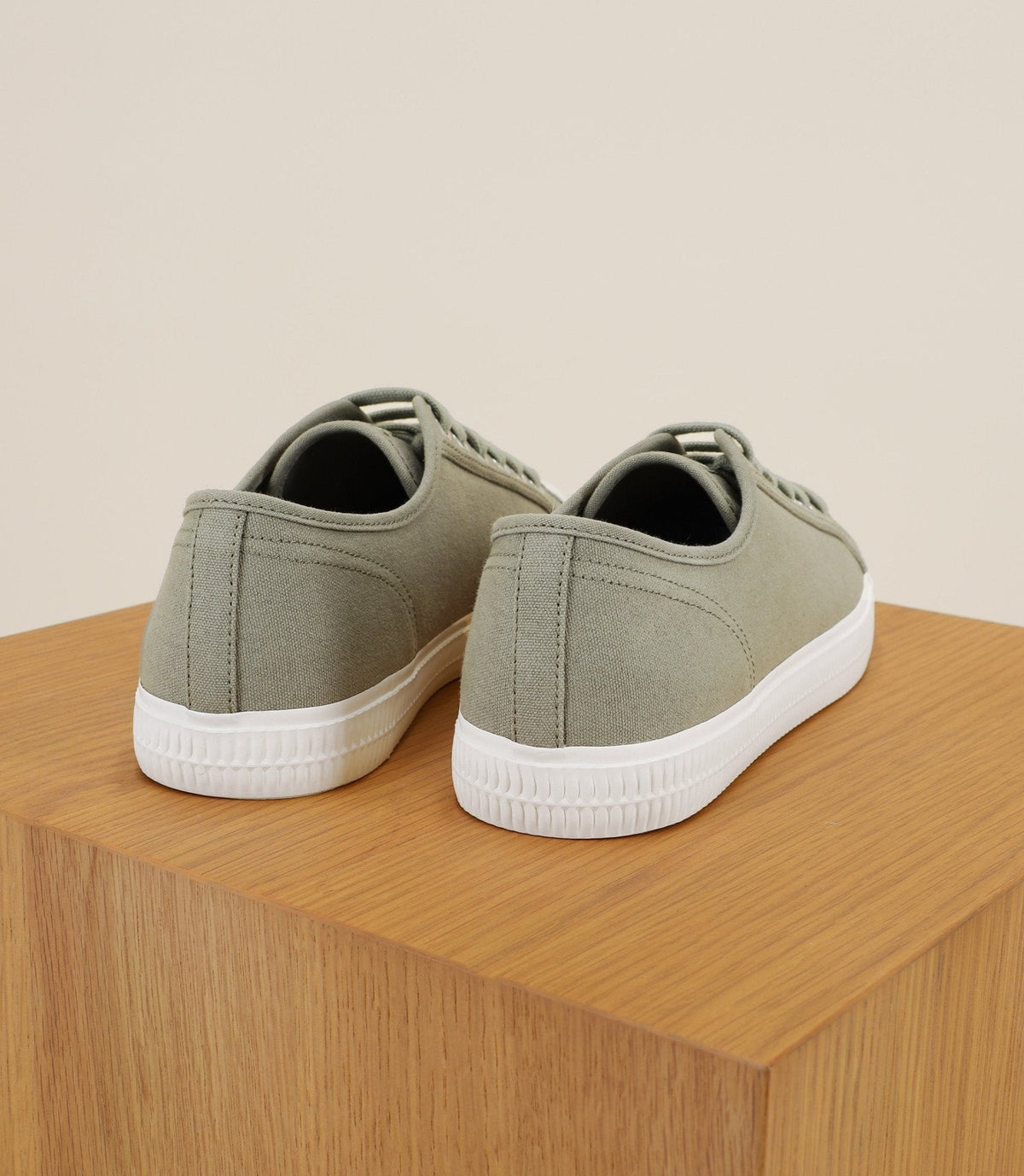 Chaussures baskets en toile kaki - IZAC
