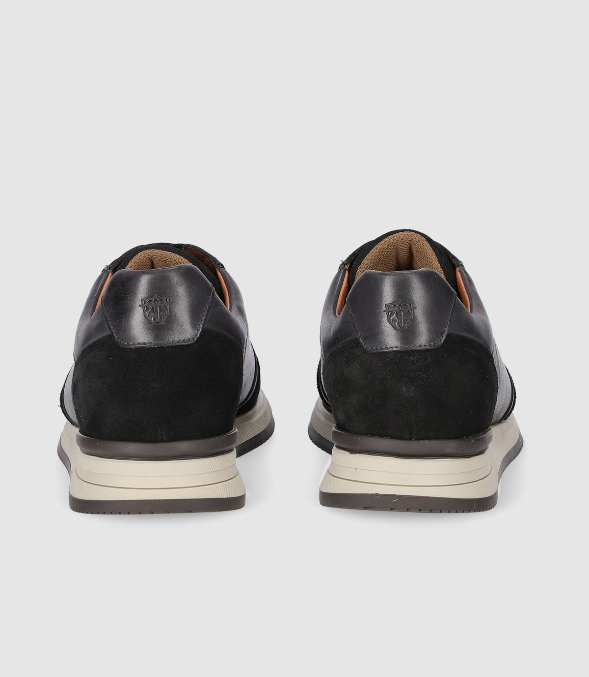 DEFECTUEUSE Sneakers basses en cuir anthracite ORLAN - IZAC