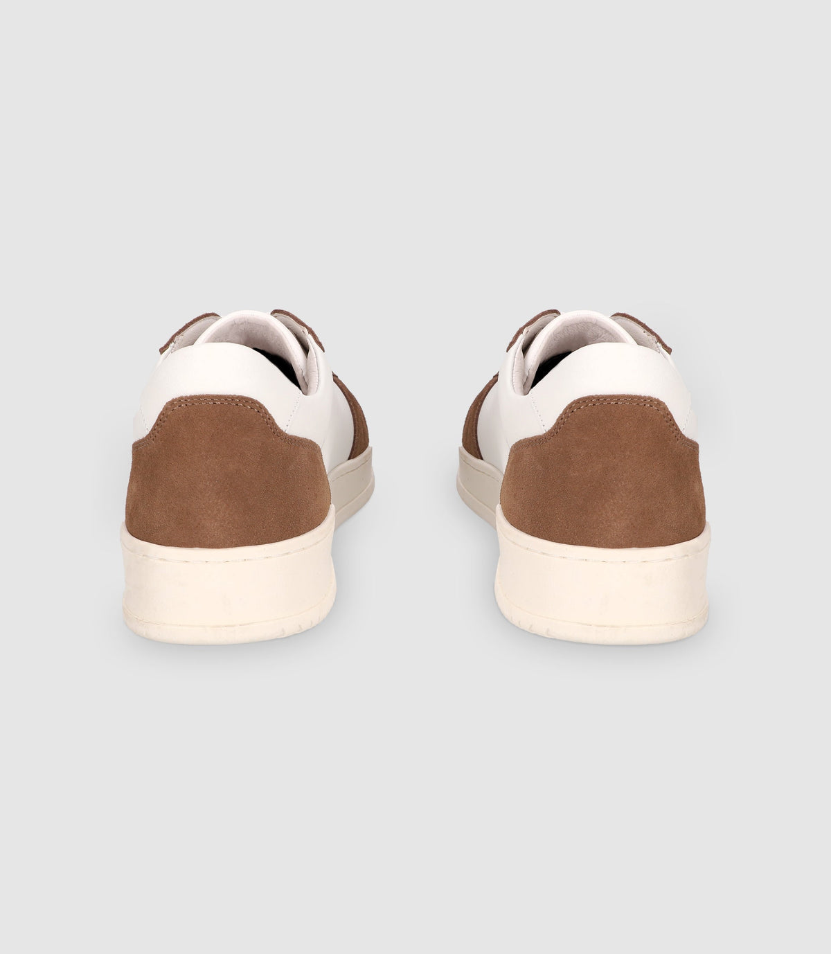 Chaussures sneakers avec logo taupe - IZAC
