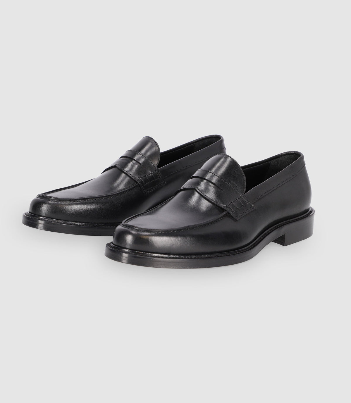Chaussures mocassins en cuir lisse noires - IZAC