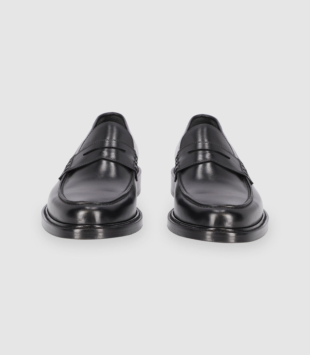 Chaussures mocassins en cuir lisse noires - IZAC