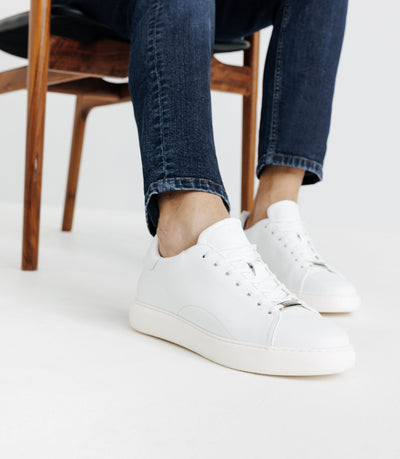 Chaussures sneakers à lacets en cuir blanches - IZAC