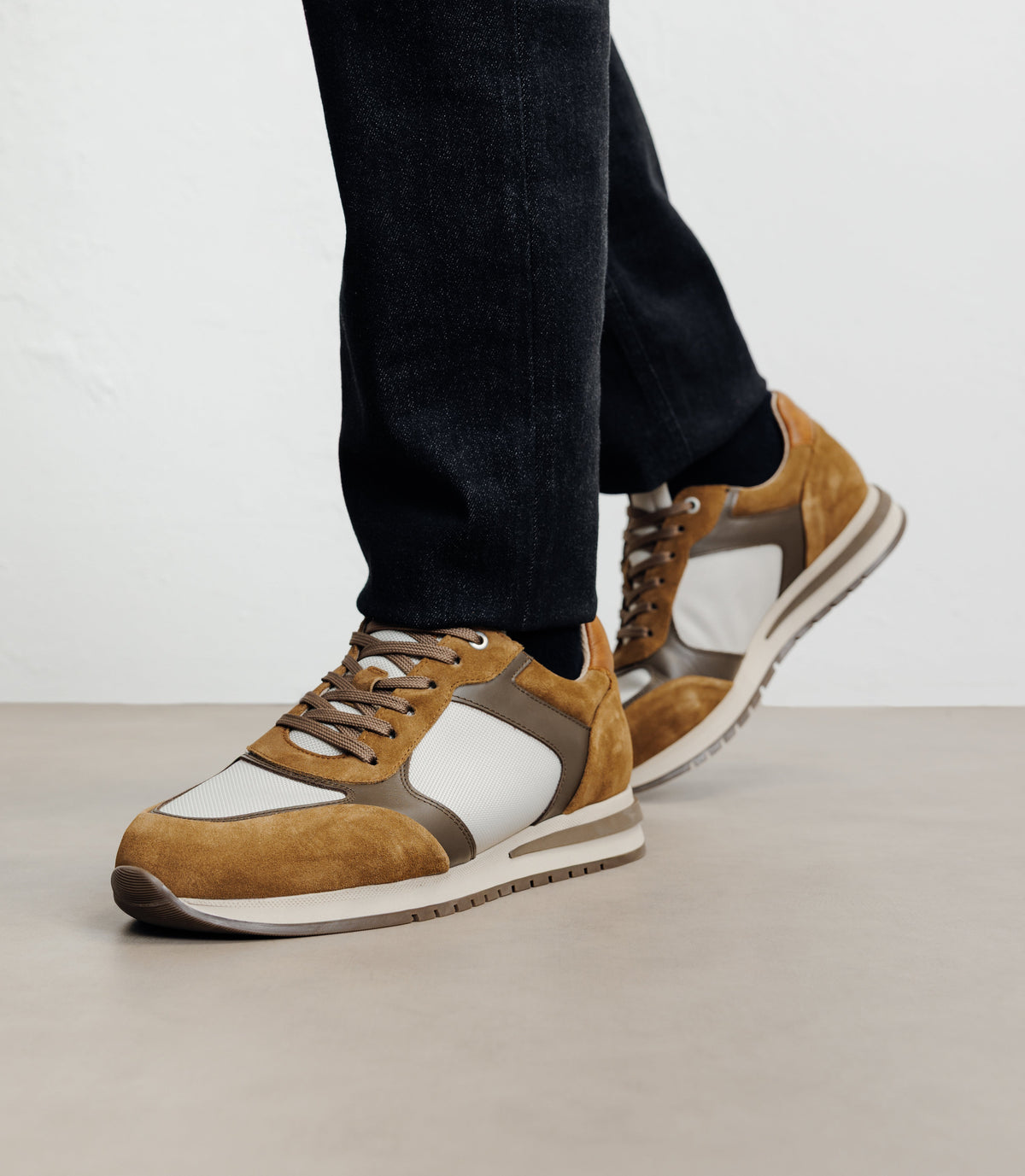 Baskets en cuir beige - IZAC