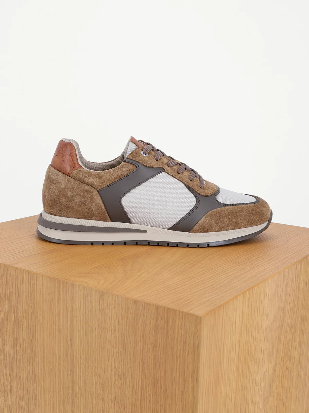 Baskets en cuir beige - IZAC