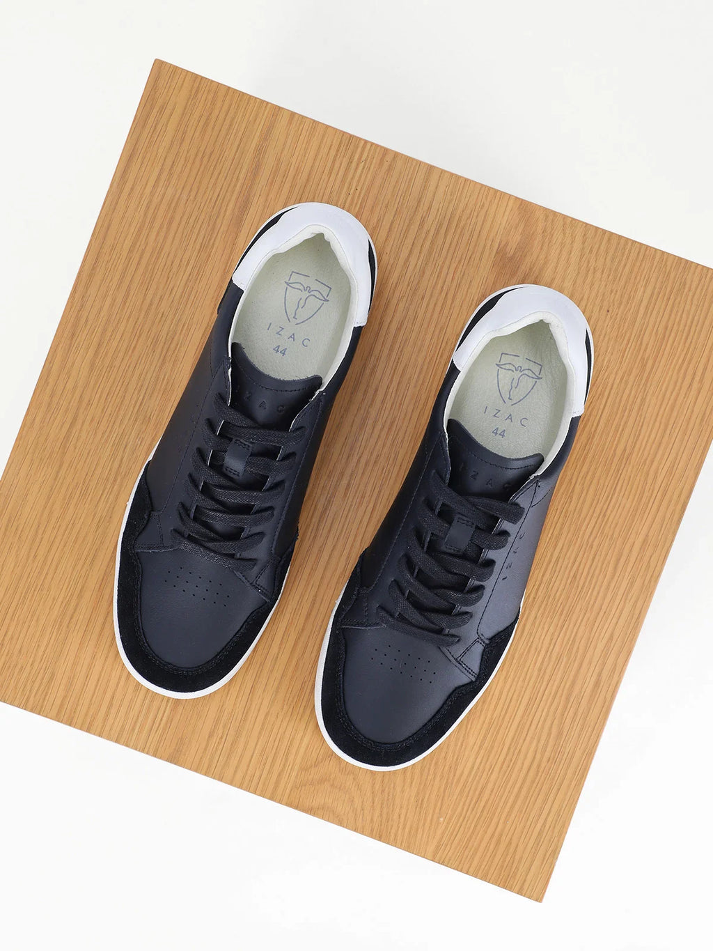 Baskets en cuir noir - IZAC
