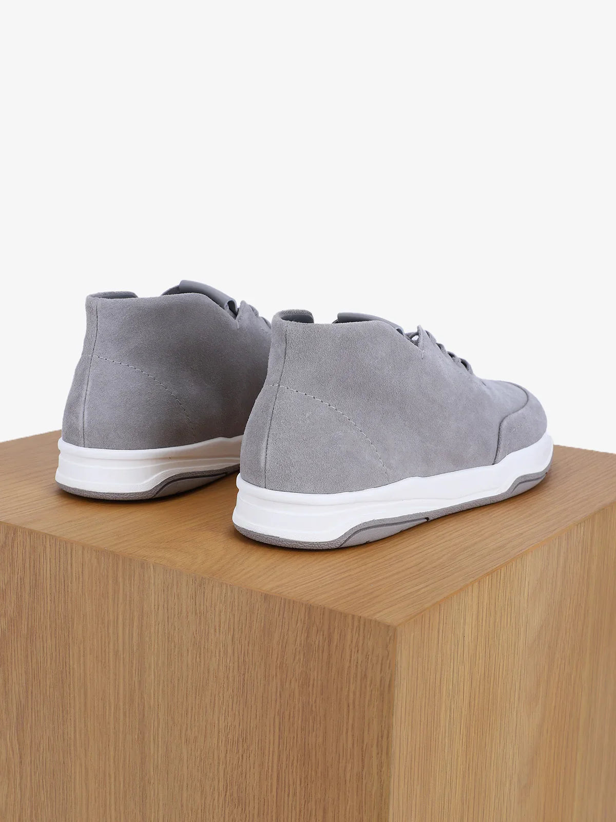 Chaussures baskets montantes en cuir gris - IZAC