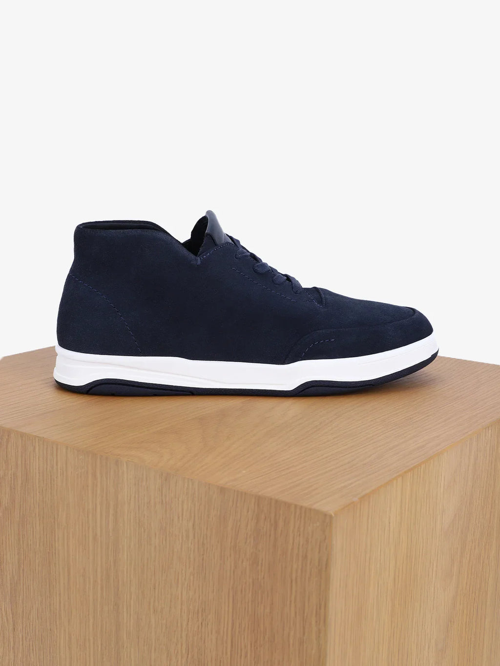 Chaussures baskets montantes en cuir marine - IZAC