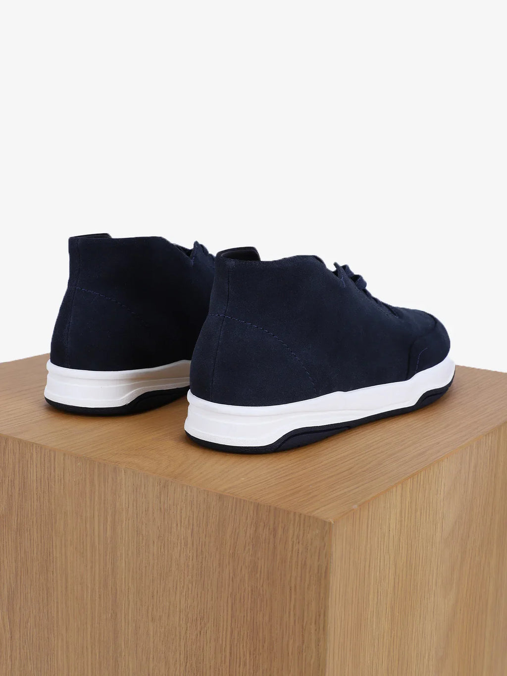 Chaussures baskets montantes en cuir marine - IZAC