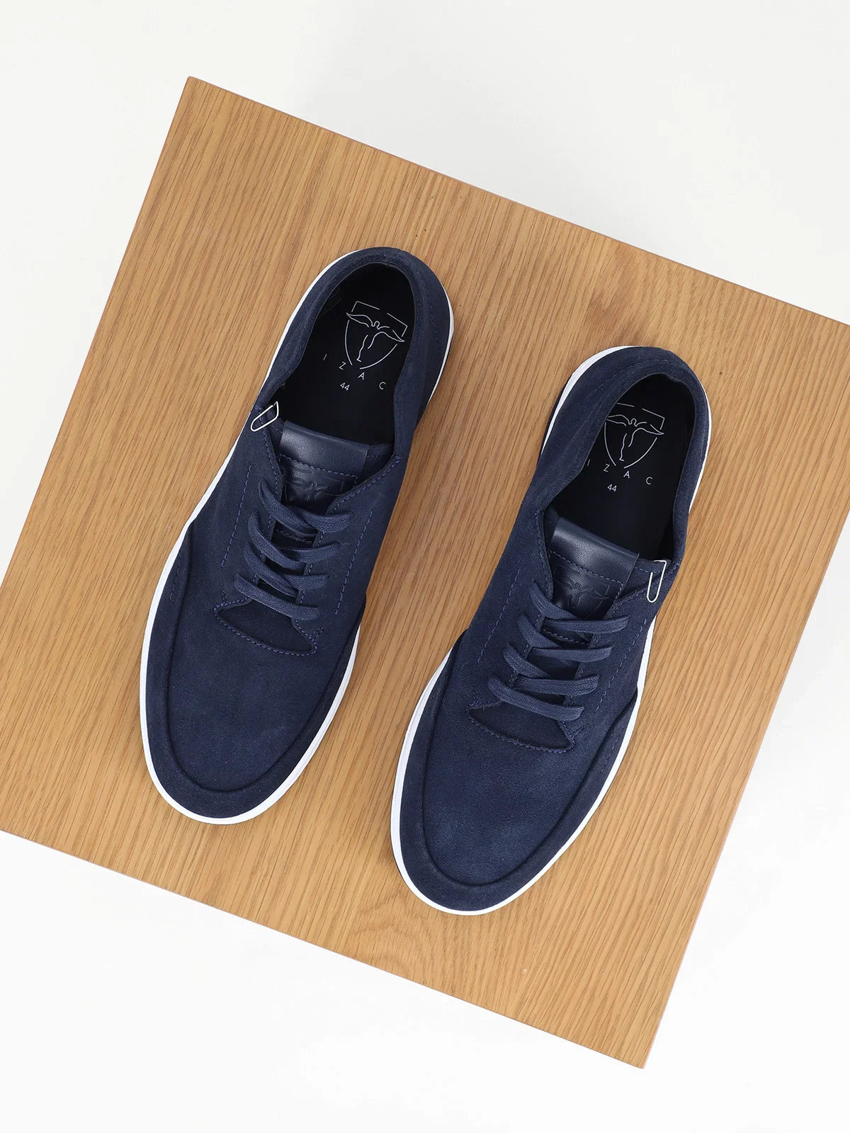 Chaussures baskets montantes en cuir marine - IZAC