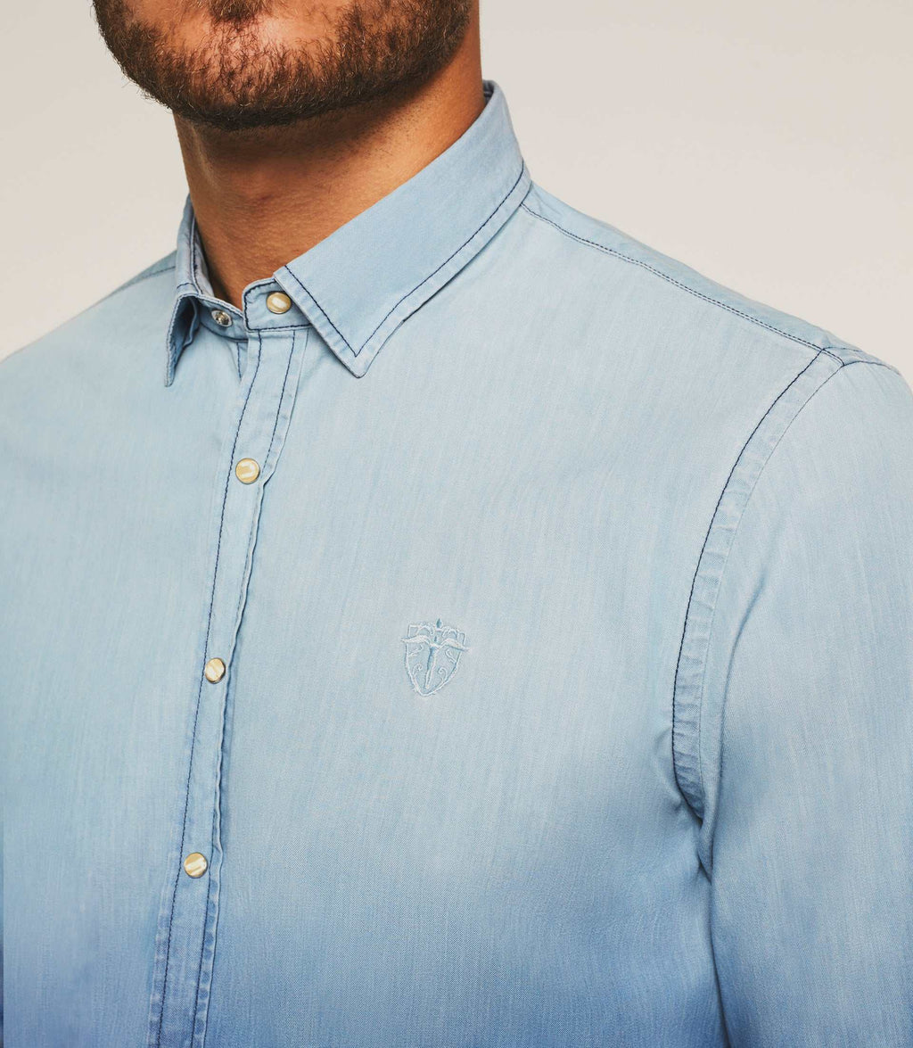 Chemise casual dégradé dip dye en jean bleu "Kim" - IZAC