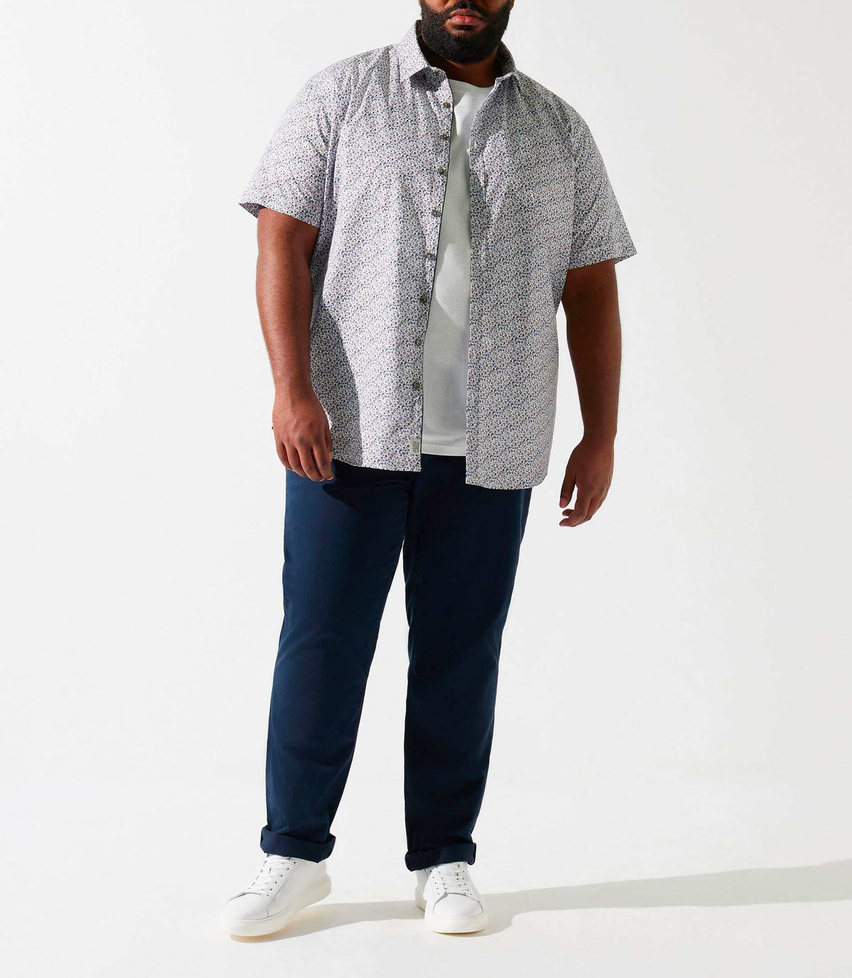 Chemise manches courtes à imprimé blanche et bleue KIRANBT - IZAC